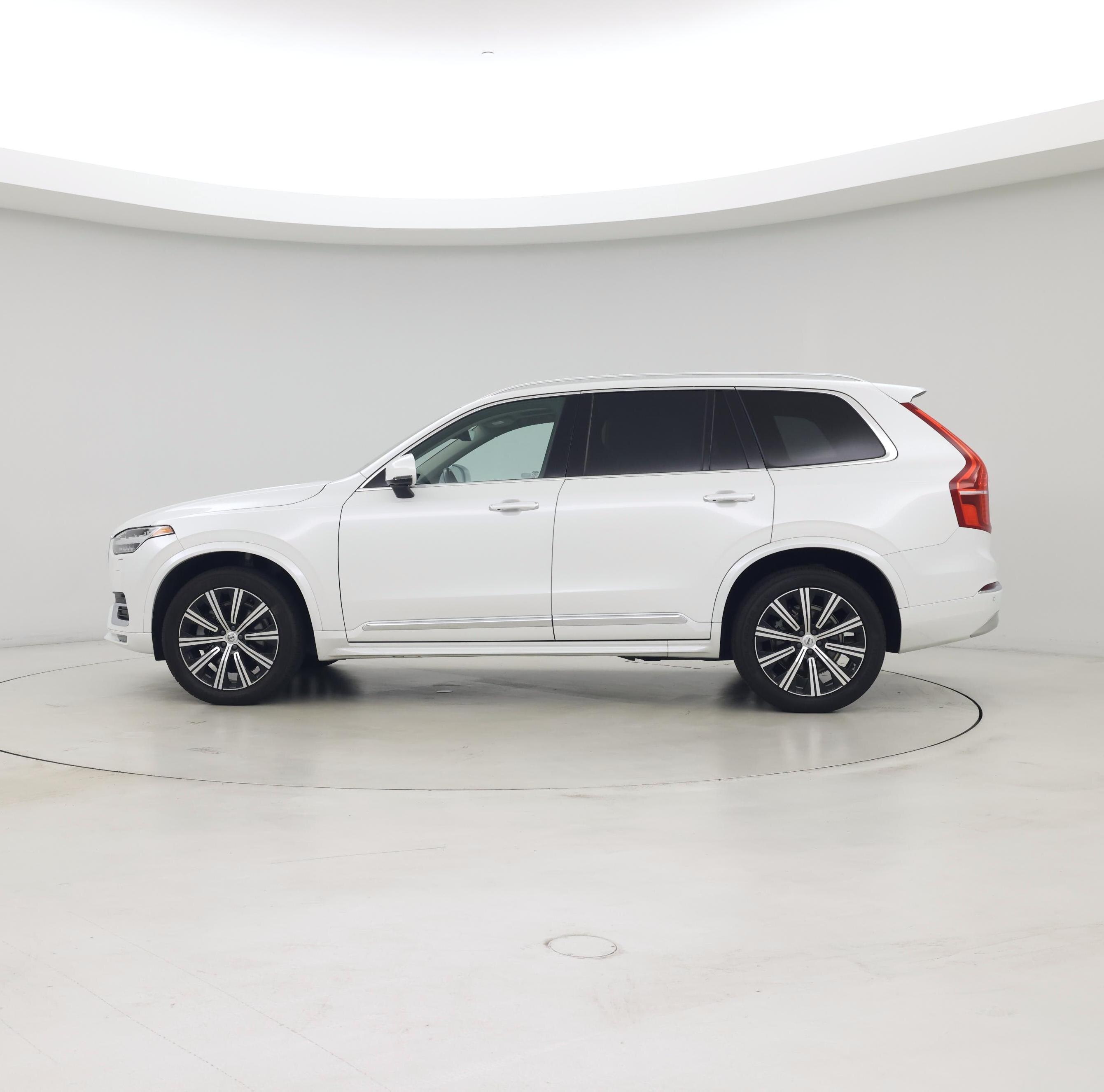 Thumbnail: 2022 Volvo XC90 - 3