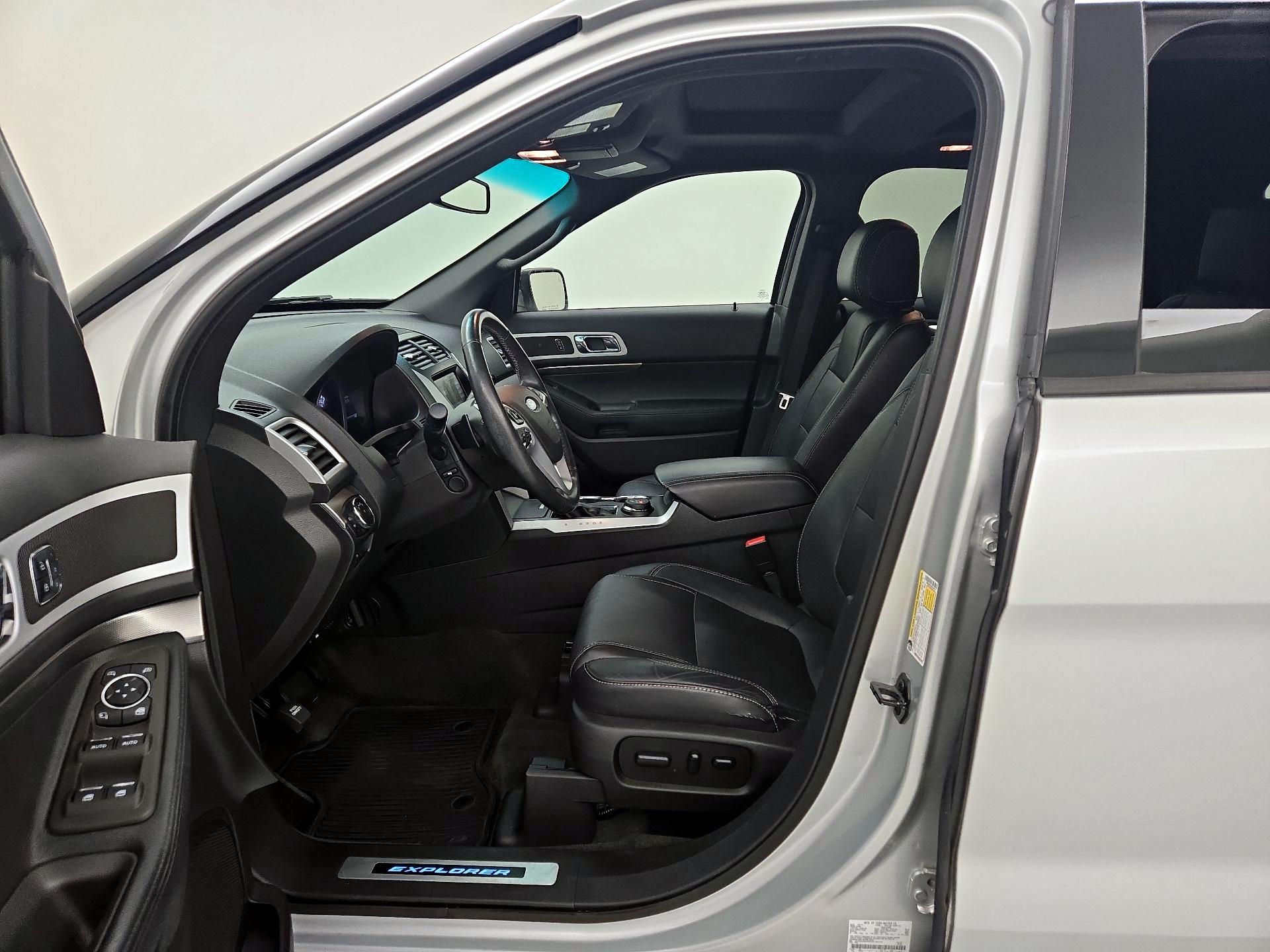 Thumbnail: 2014 Ford Explorer - 11