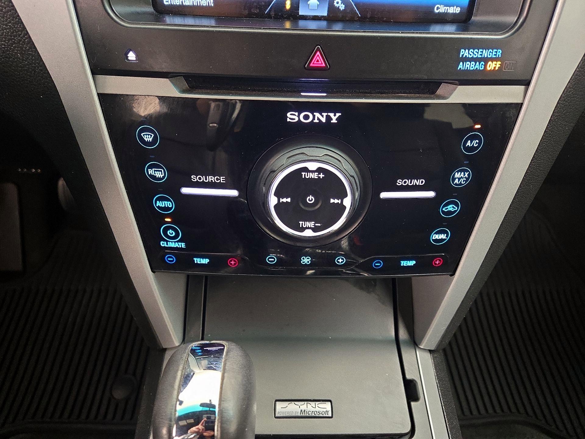 Thumbnail: 2014 Ford Explorer - 16