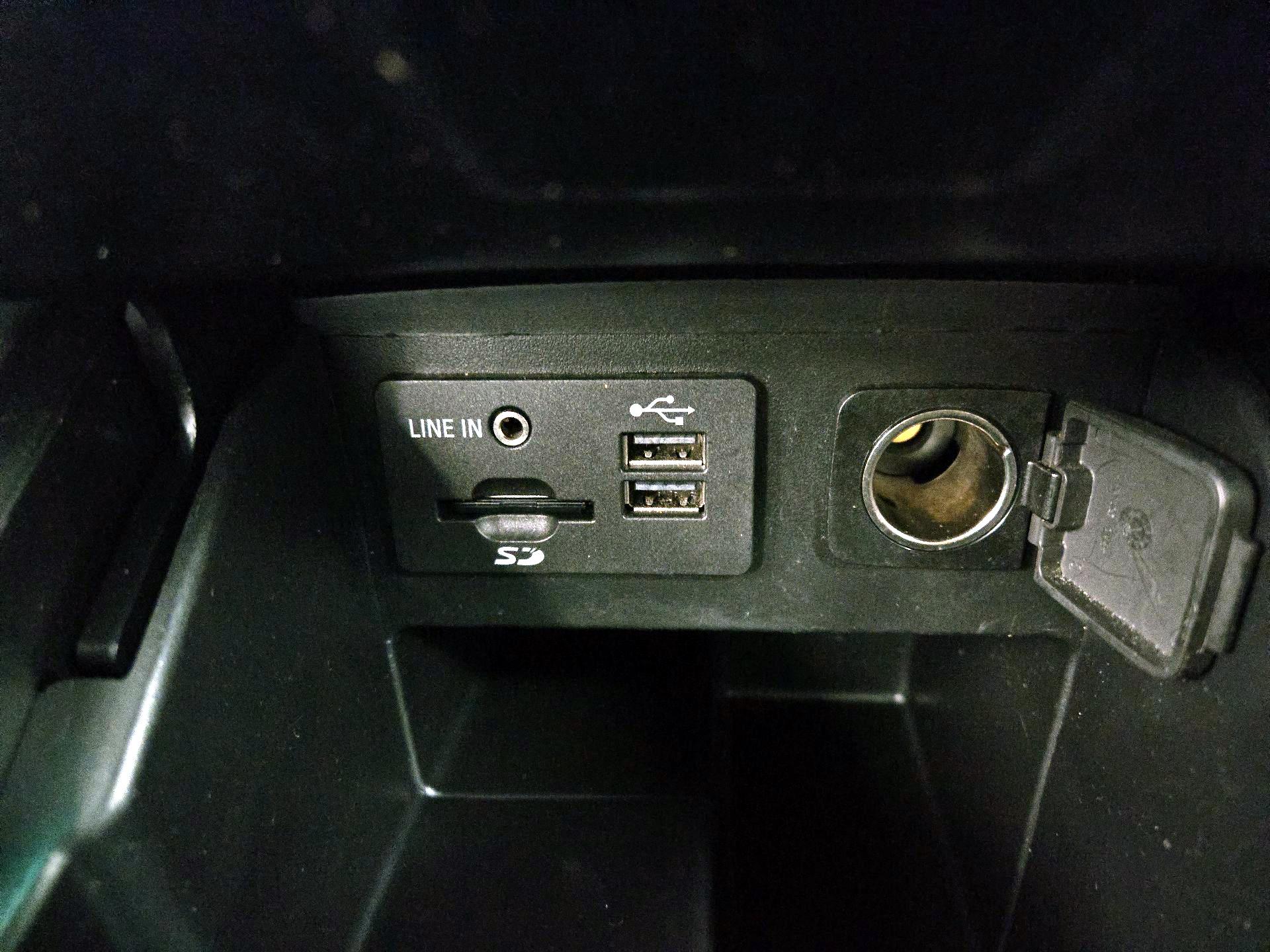 Thumbnail: 2014 Ford Explorer - 18