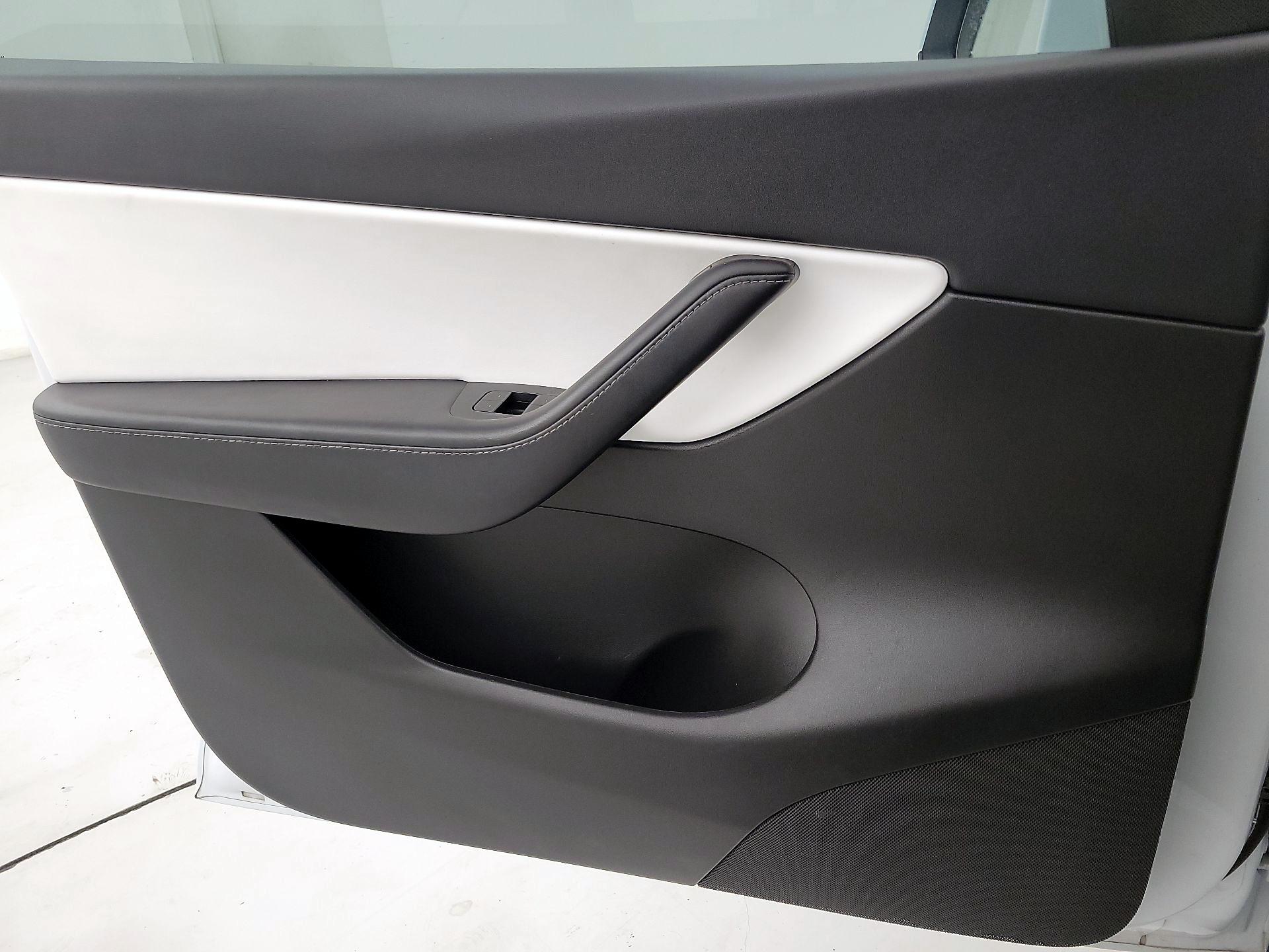 Thumbnail: 2021 Tesla Model Y - 10