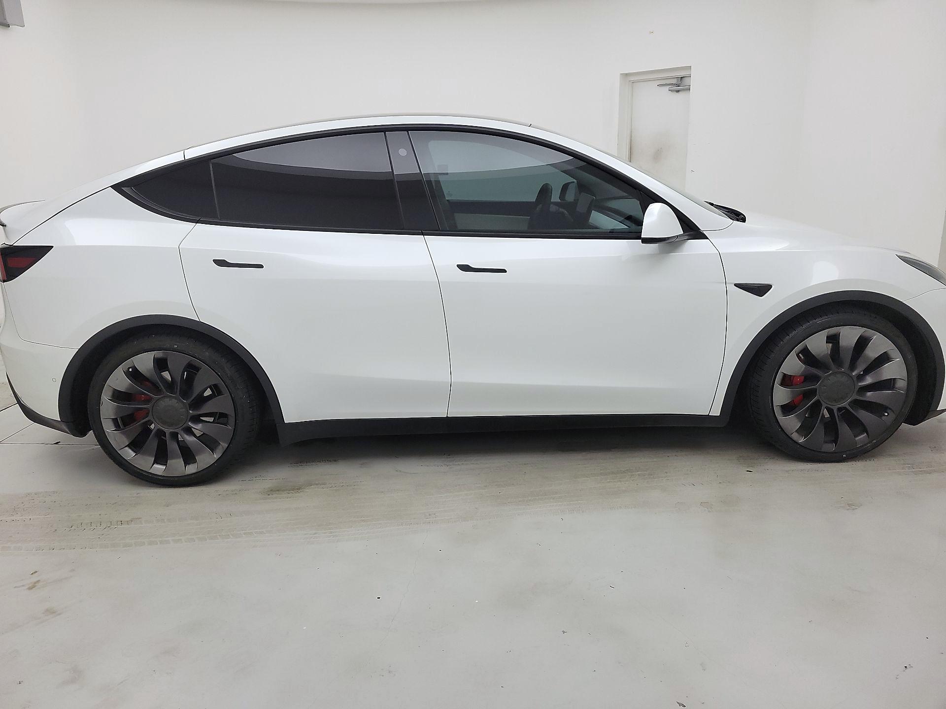 Thumbnail: 2021 Tesla Model Y - 4