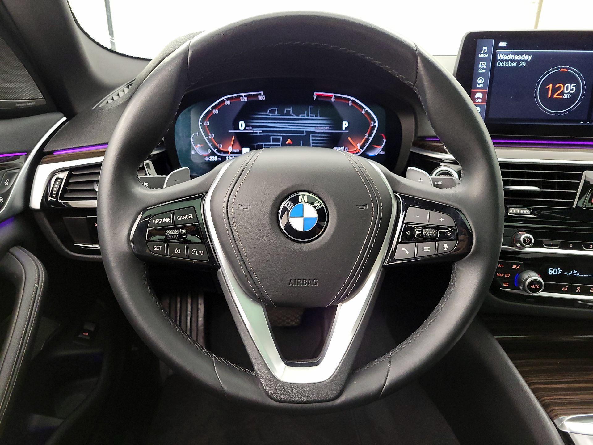 Thumbnail: 2023 BMW 5 Series - 10