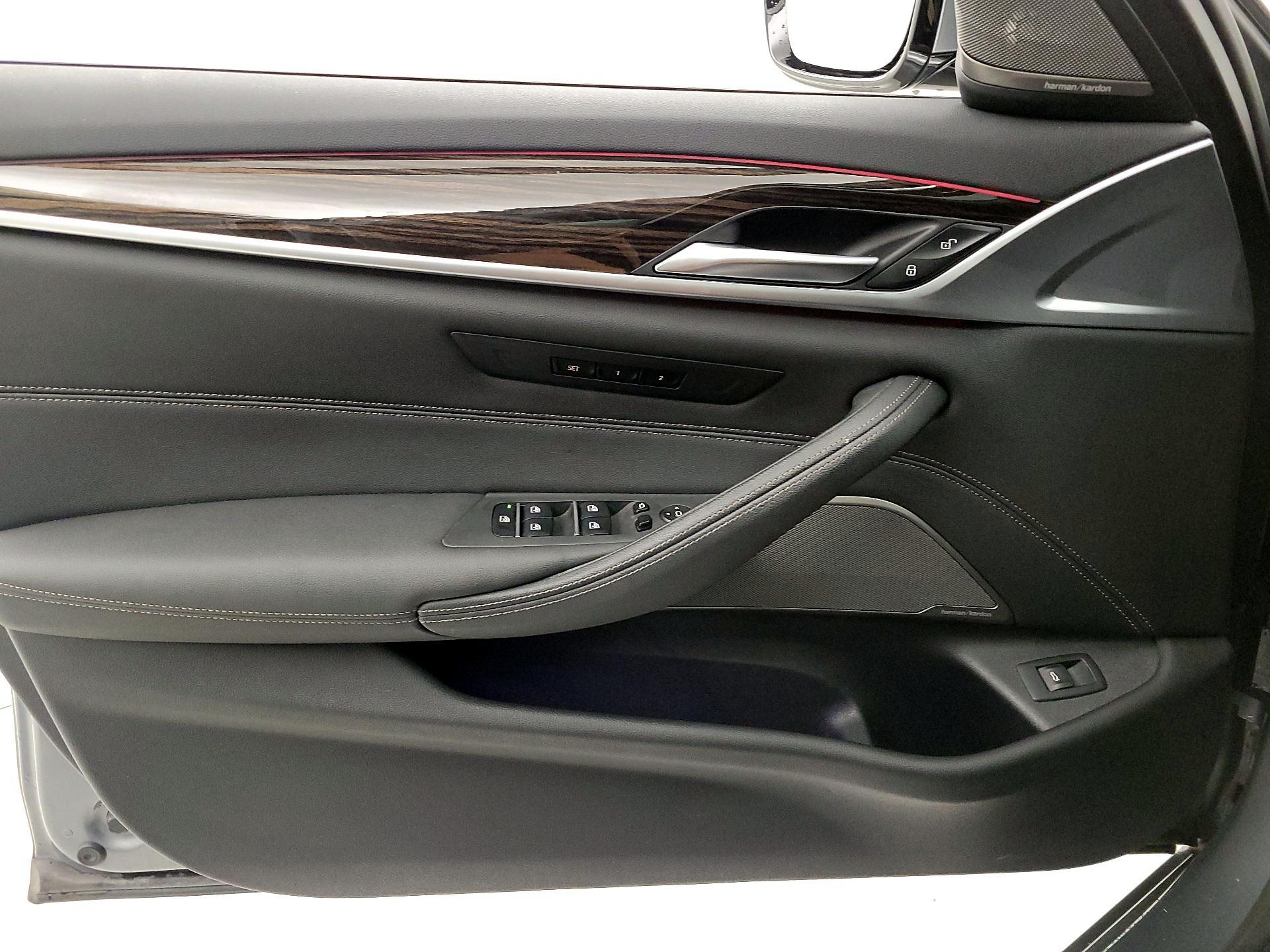 Thumbnail: 2023 BMW 5 Series - 12