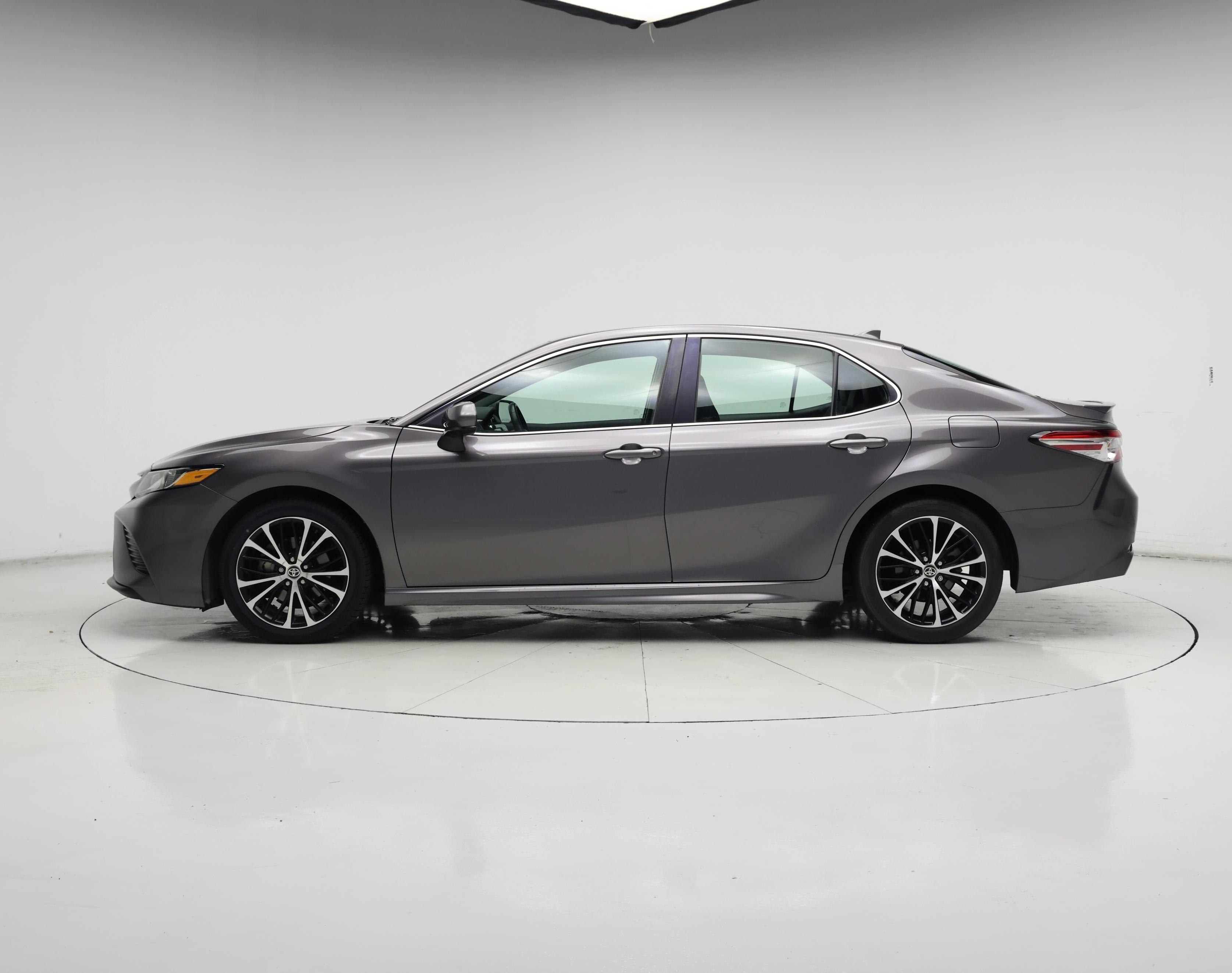 Thumbnail: 2020 Toyota Camry - 3
