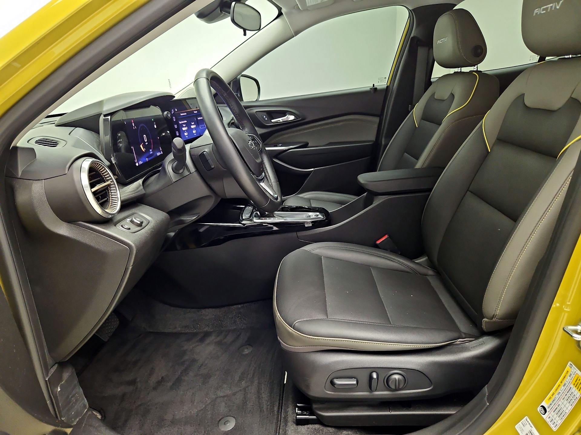 Thumbnail: 2024 Chevrolet Trax - 11