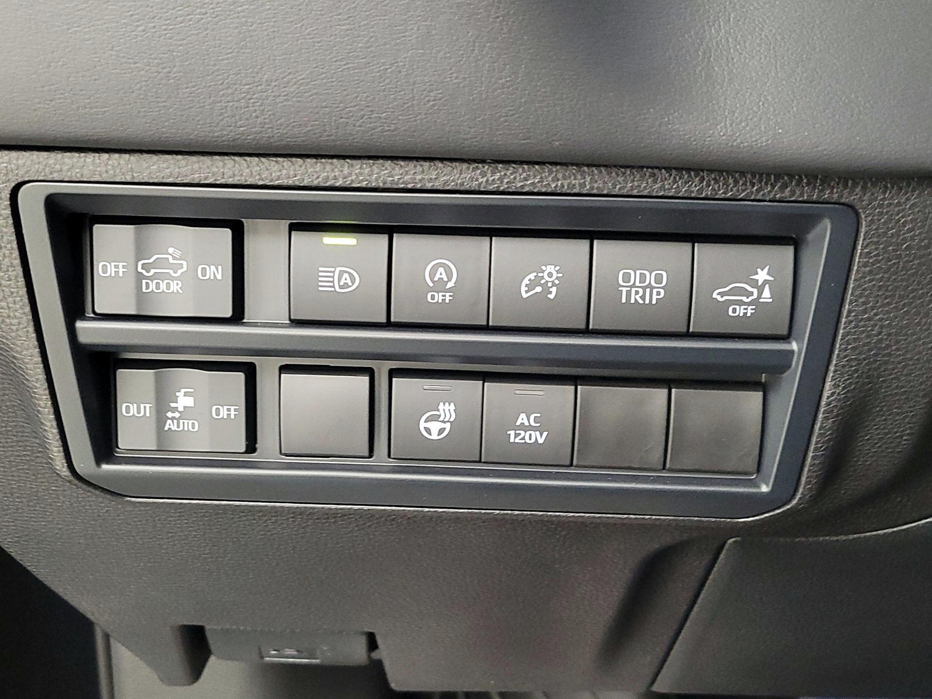 Thumbnail: 2024 Toyota Tundra - 13