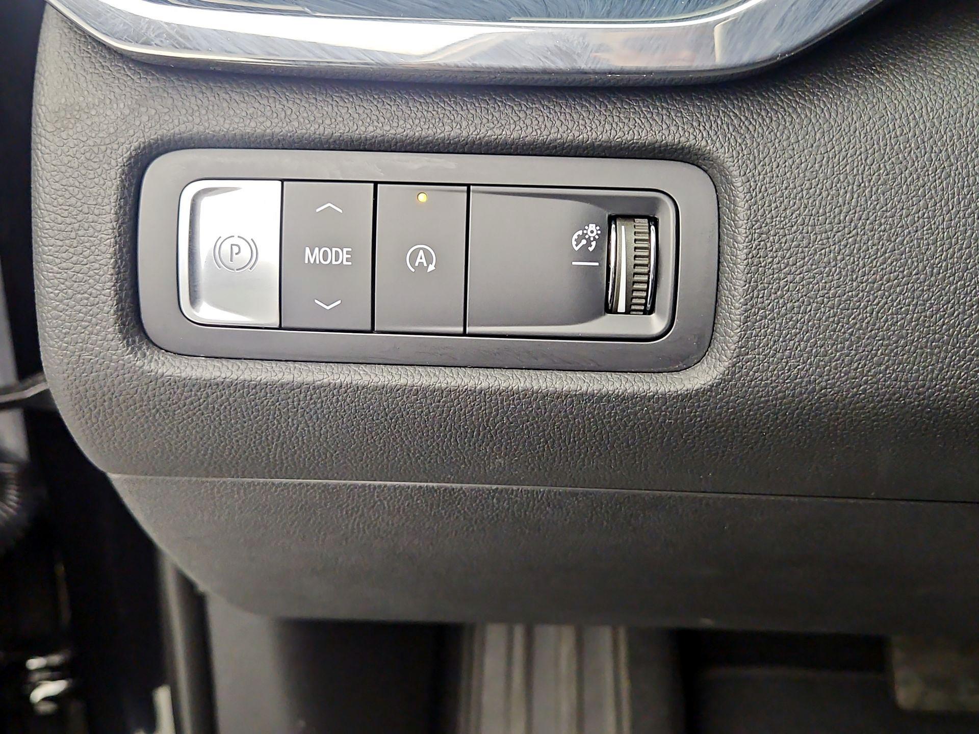 Thumbnail: 2025 GMC Acadia - 13