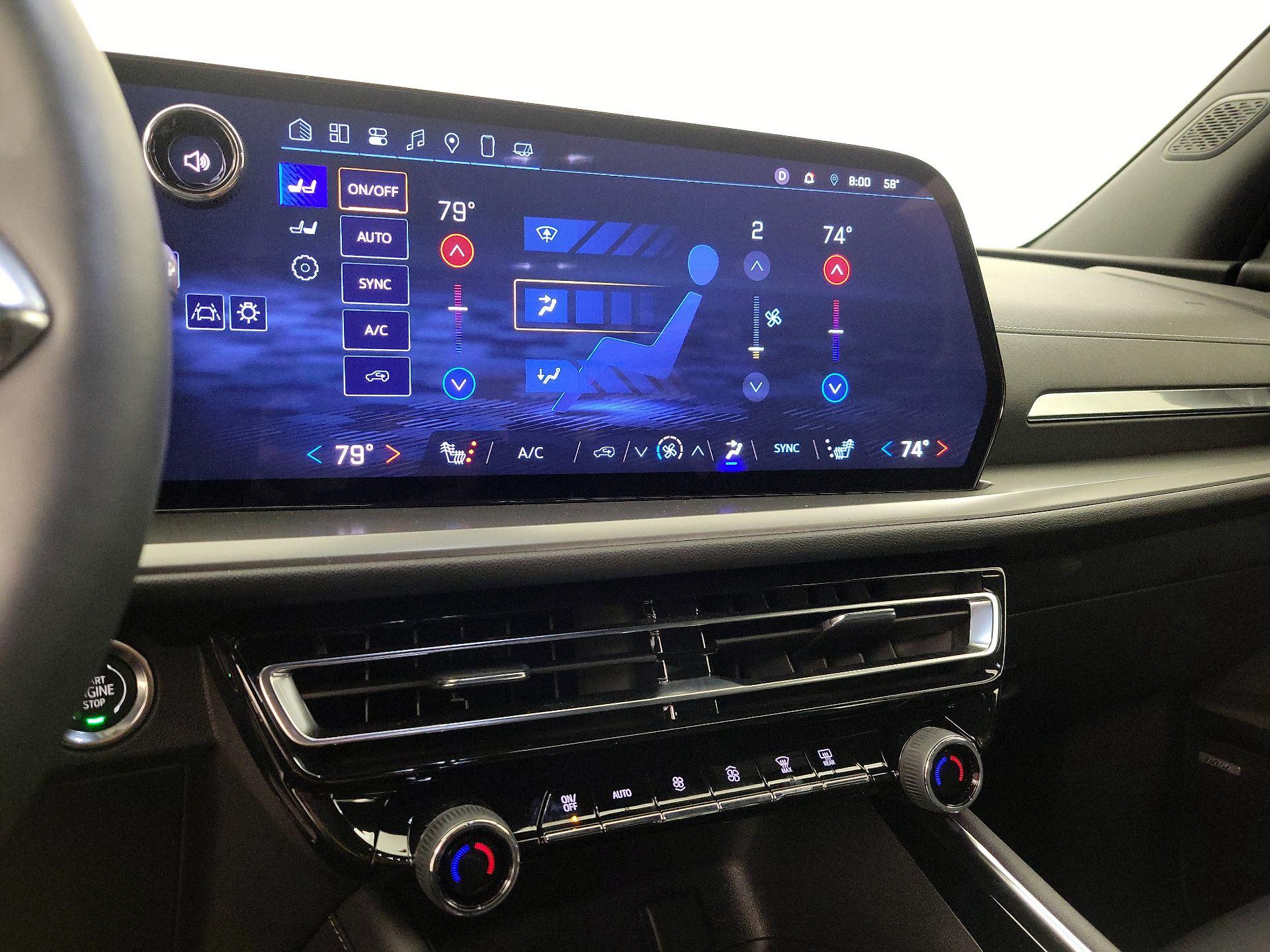 Thumbnail: 2025 Chevrolet Traverse - 16