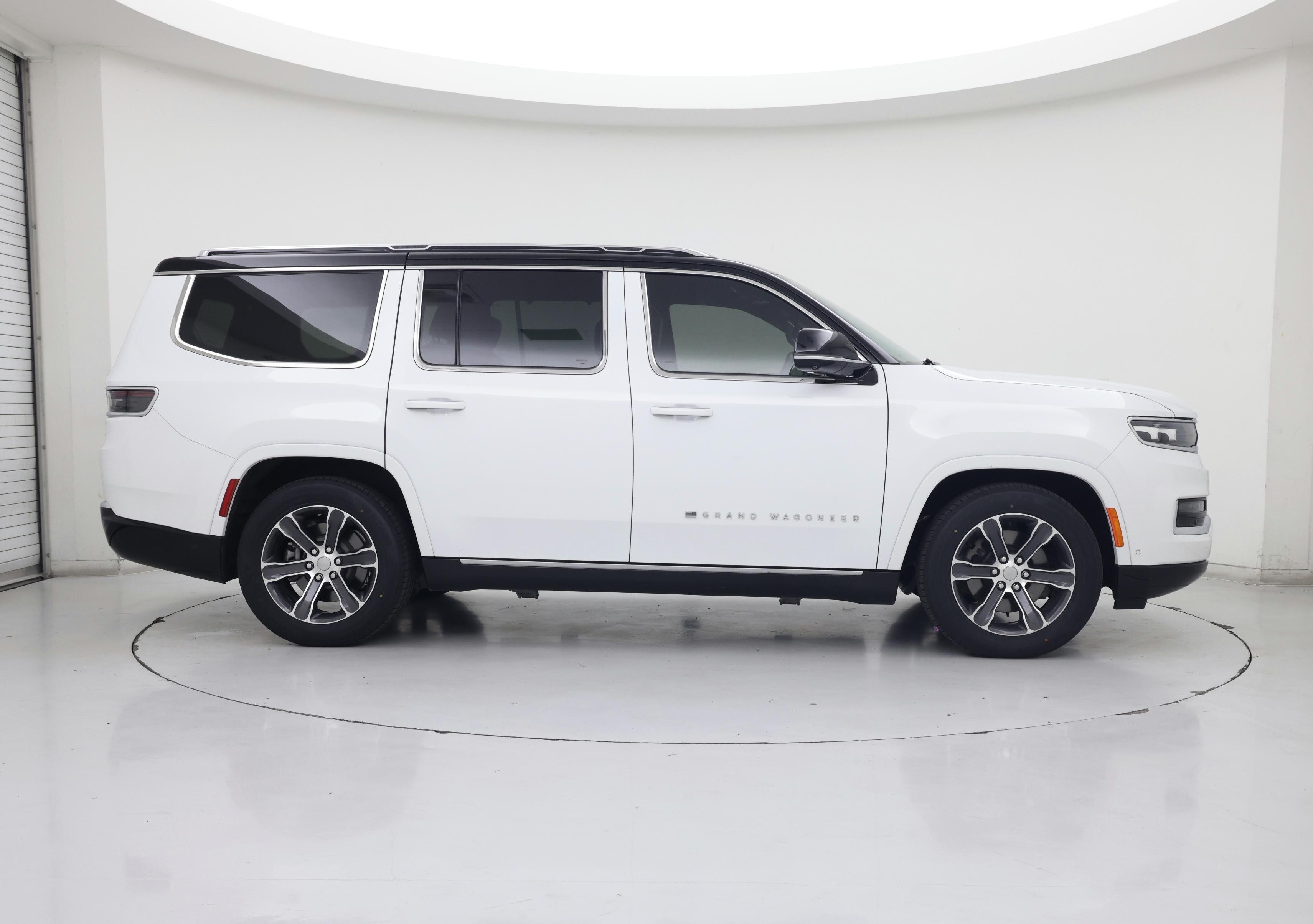 Thumbnail: 2023 Jeep Grand Wagoneer - 7