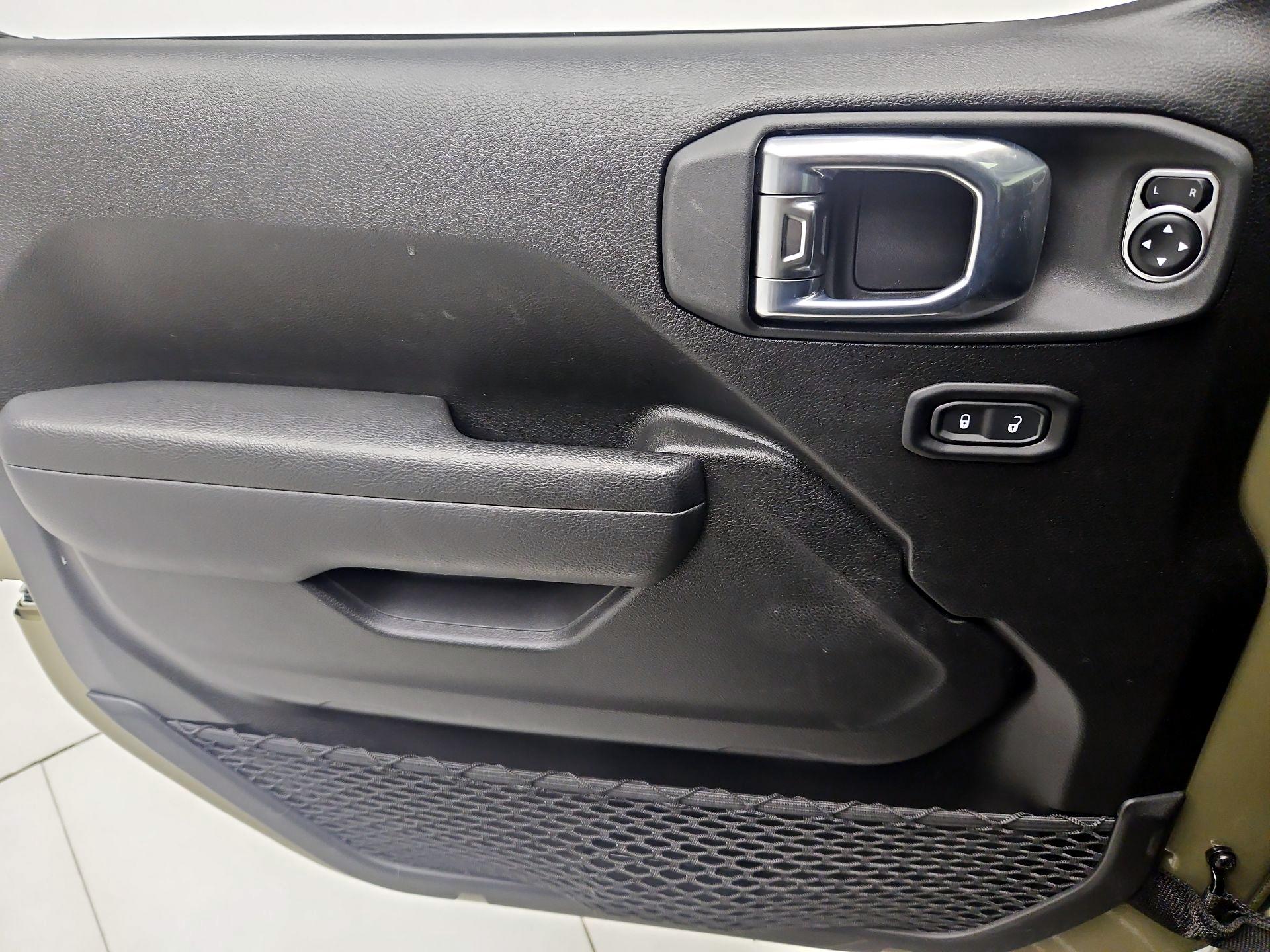 Thumbnail: 2025 Jeep Wrangler - 12