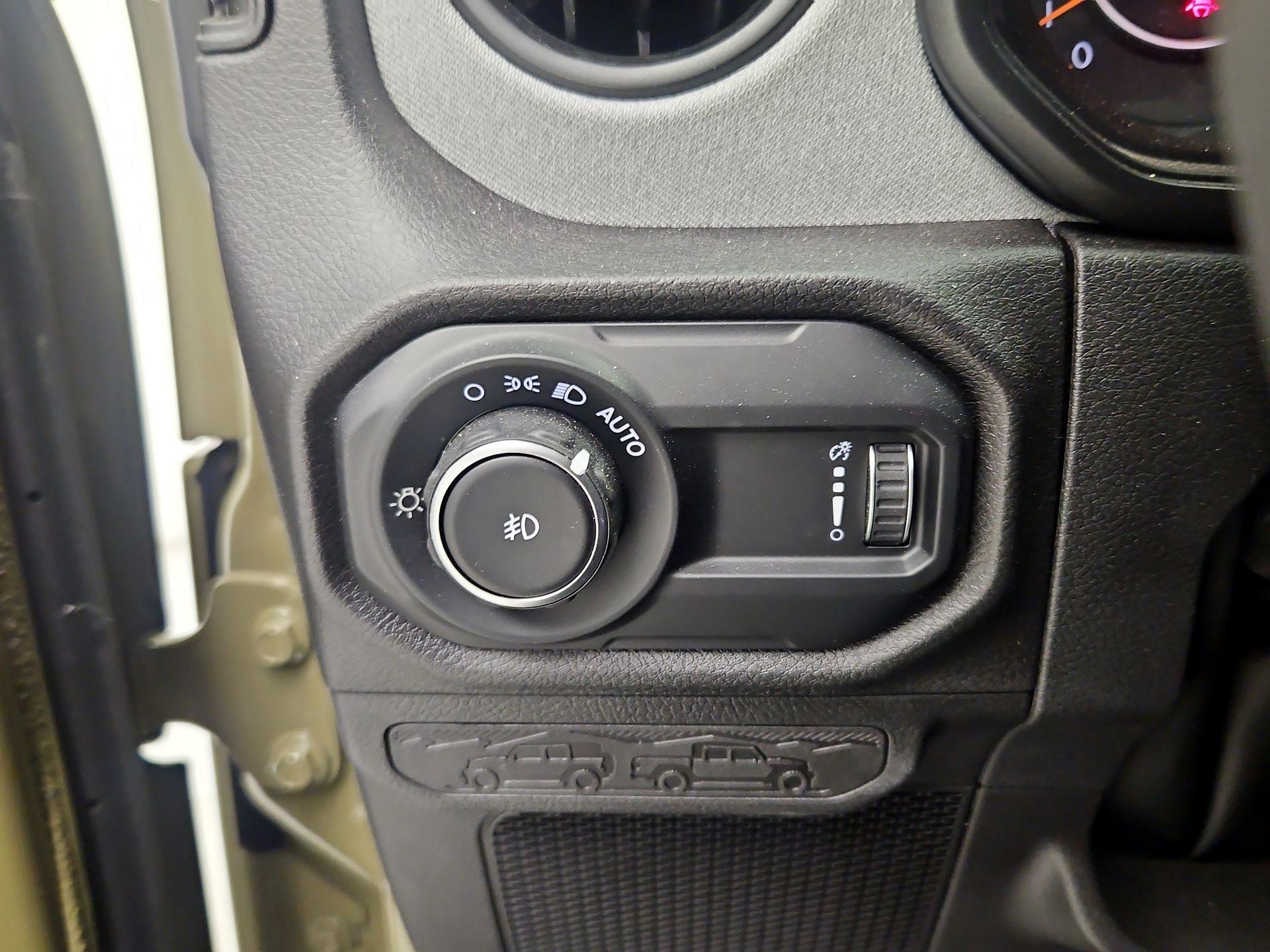 Thumbnail: 2025 Jeep Wrangler - 13