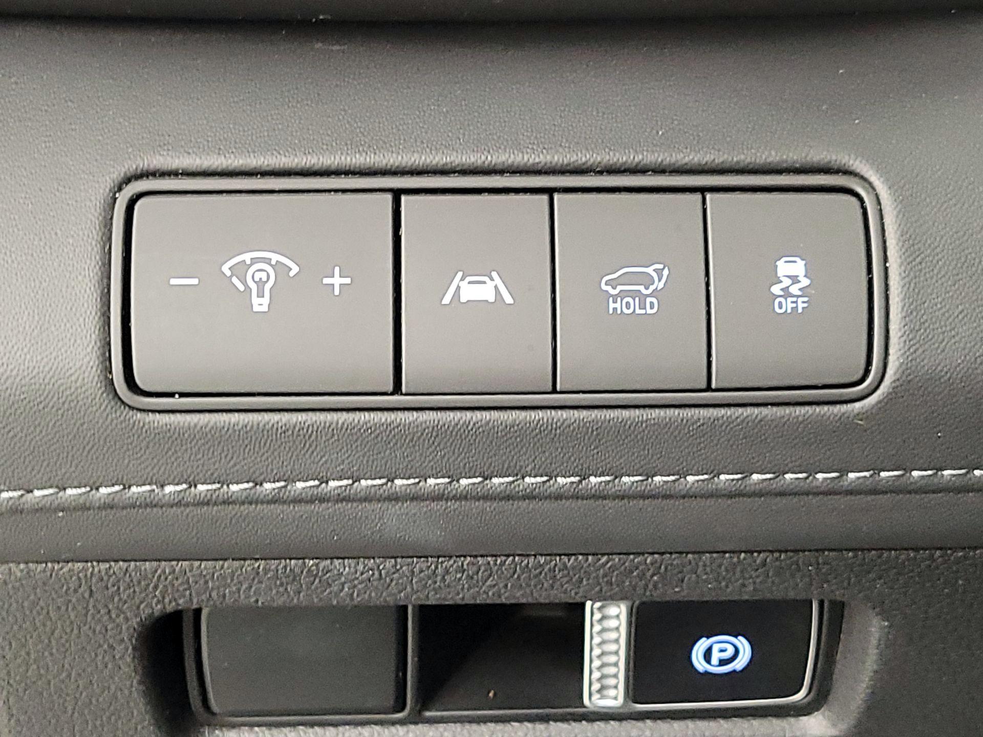 Thumbnail: 2022 Hyundai Santa Fe - 13