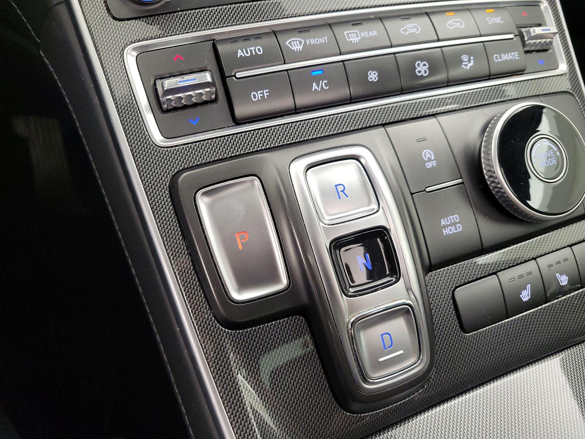 Thumbnail: 2022 Hyundai Santa Fe - 18