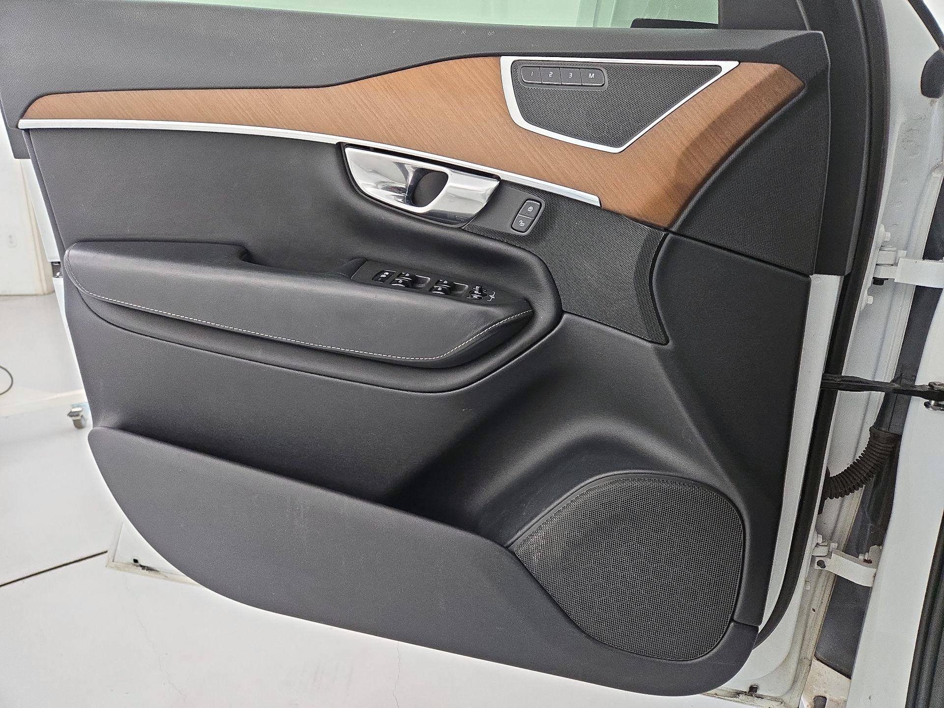 Thumbnail: 2018 Volvo XC90 - 12