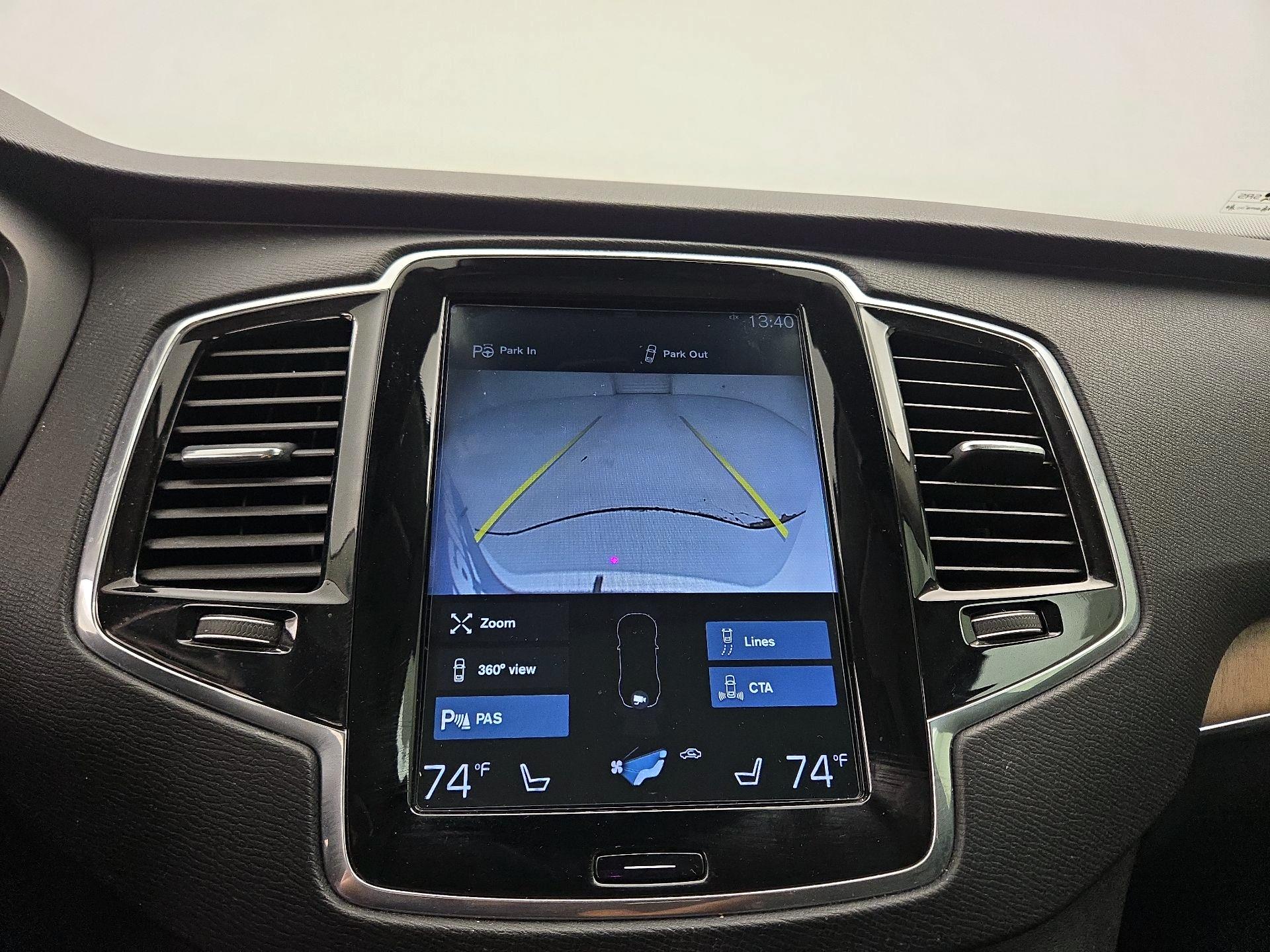 Thumbnail: 2018 Volvo XC90 - 15