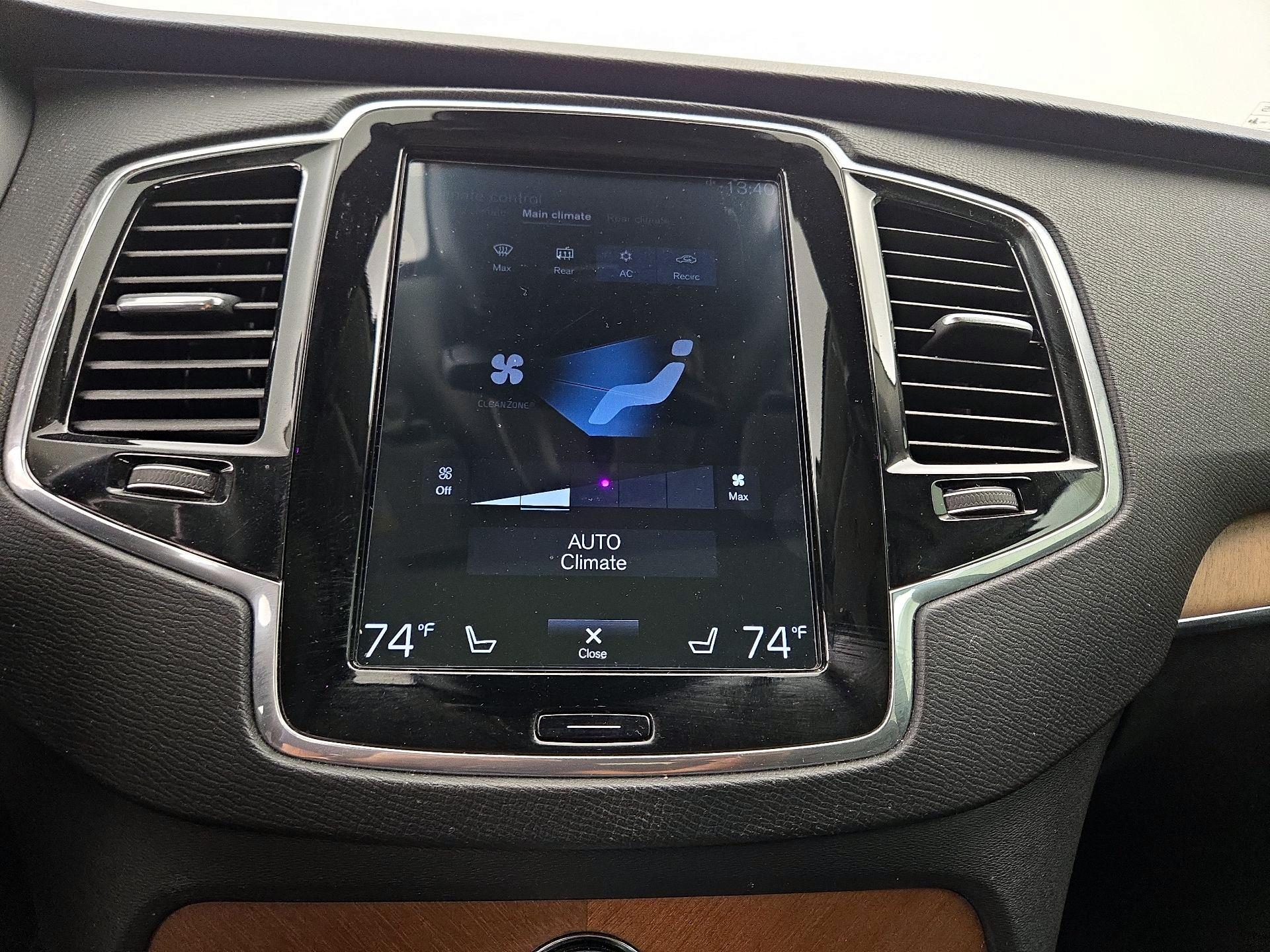 Thumbnail: 2018 Volvo XC90 - 17