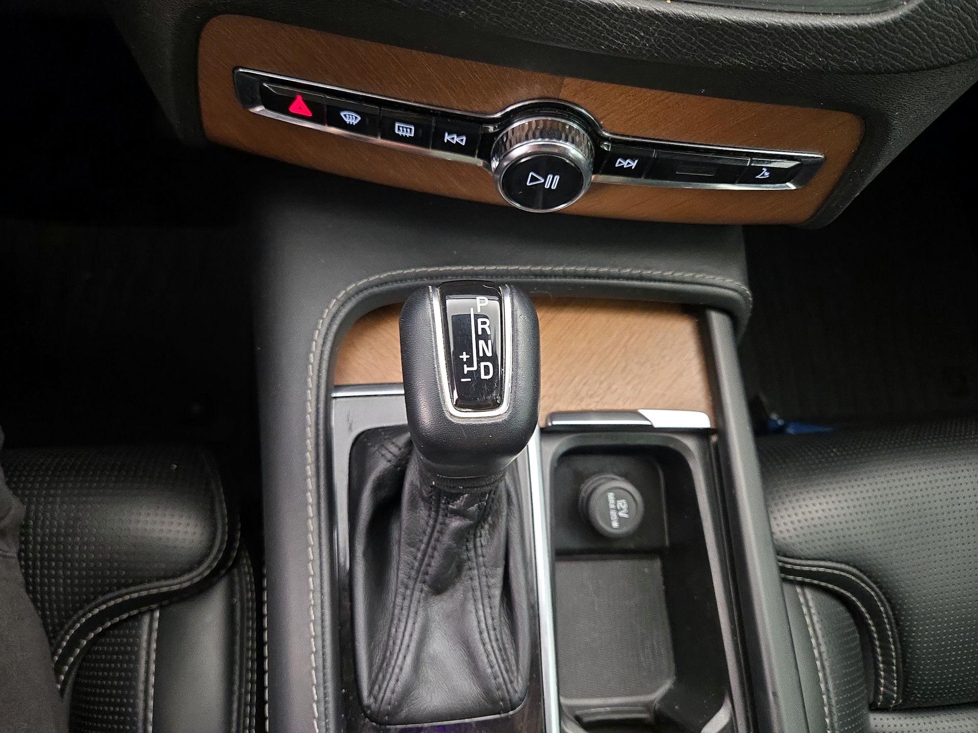 Thumbnail: 2018 Volvo XC90 - 18