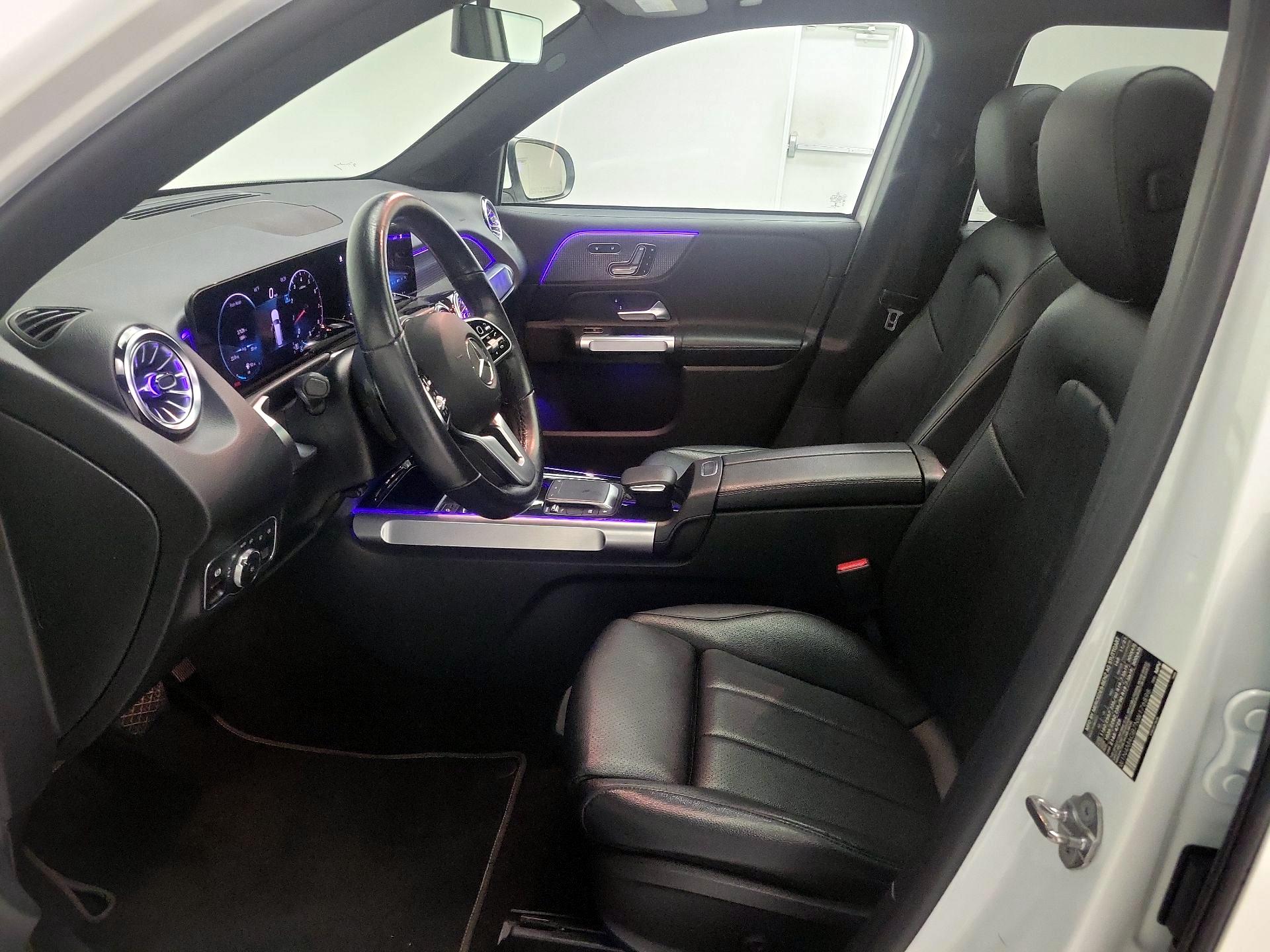 Thumbnail: 2022 Mercedes-Benz GLB - 11