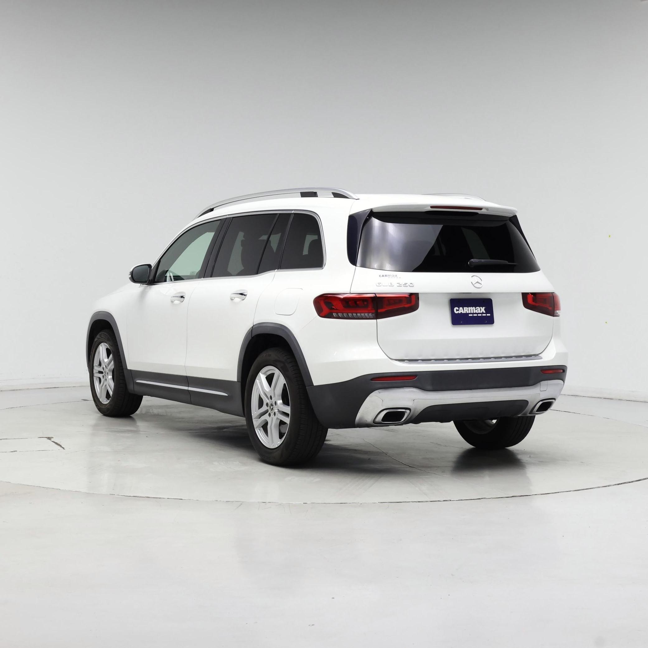 Thumbnail: 2022 Mercedes-Benz GLB - 2