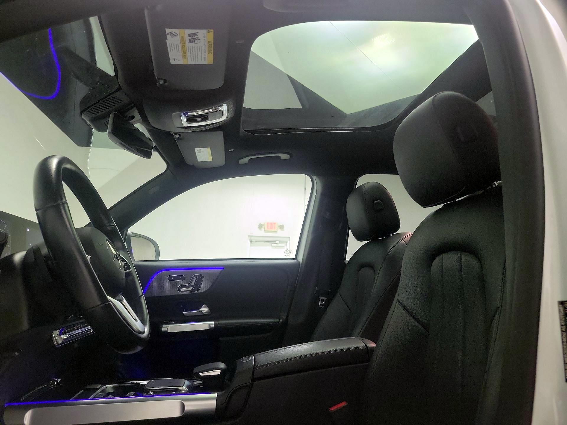 Thumbnail: 2022 Mercedes-Benz GLB - 19