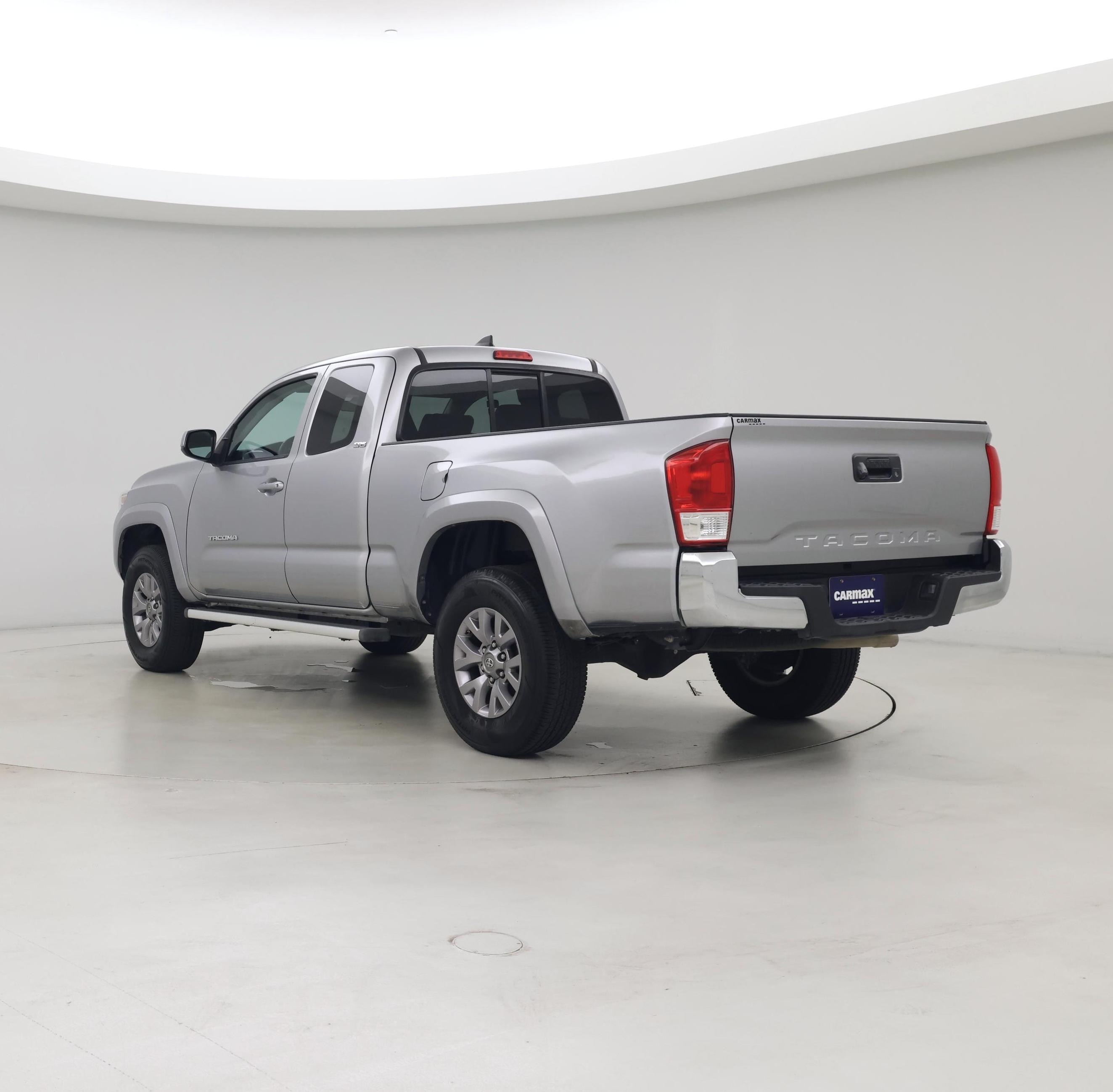 Thumbnail: 2016 Toyota Tacoma - 2