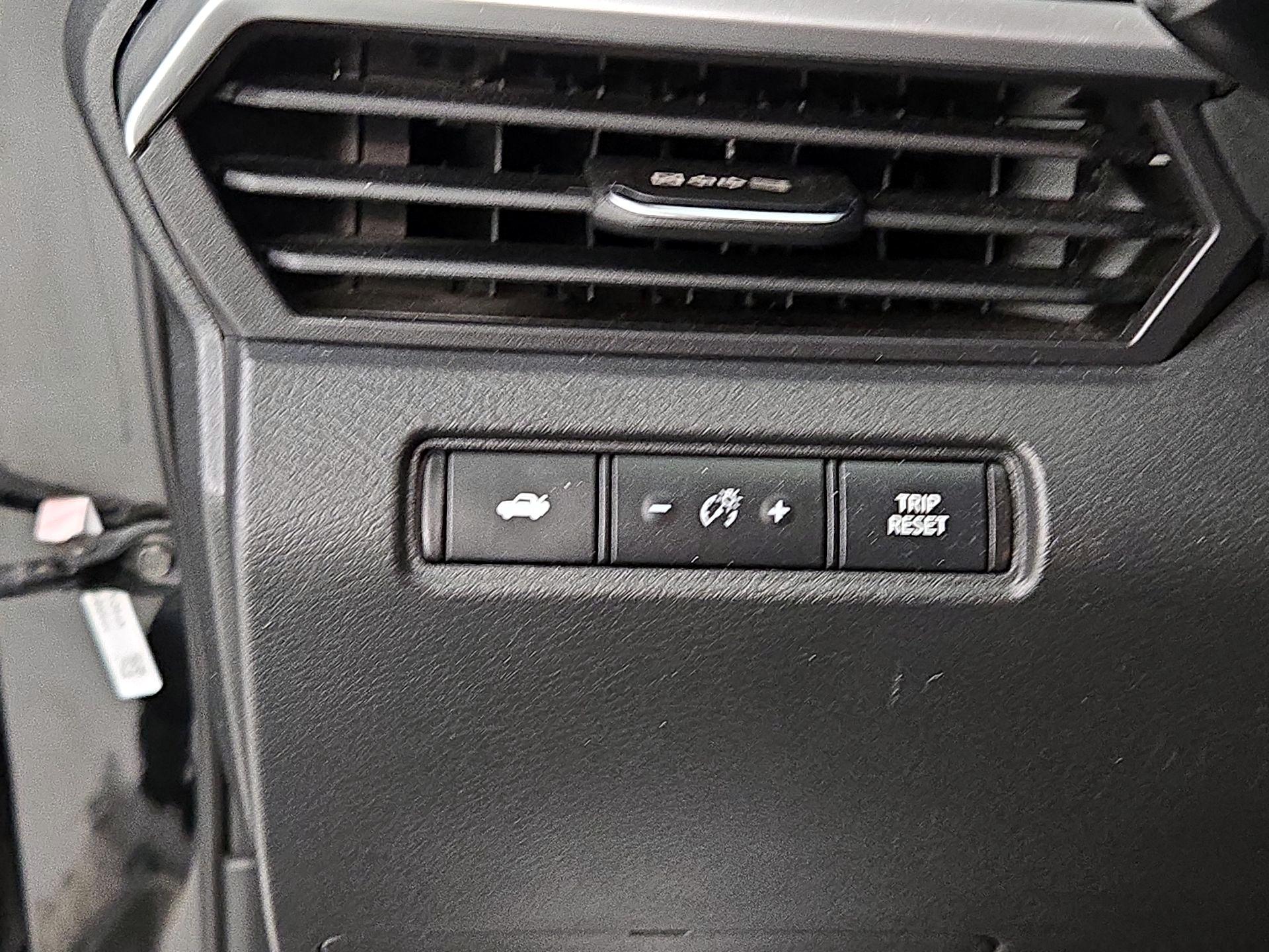 Thumbnail: 2021 Nissan Altima - 13