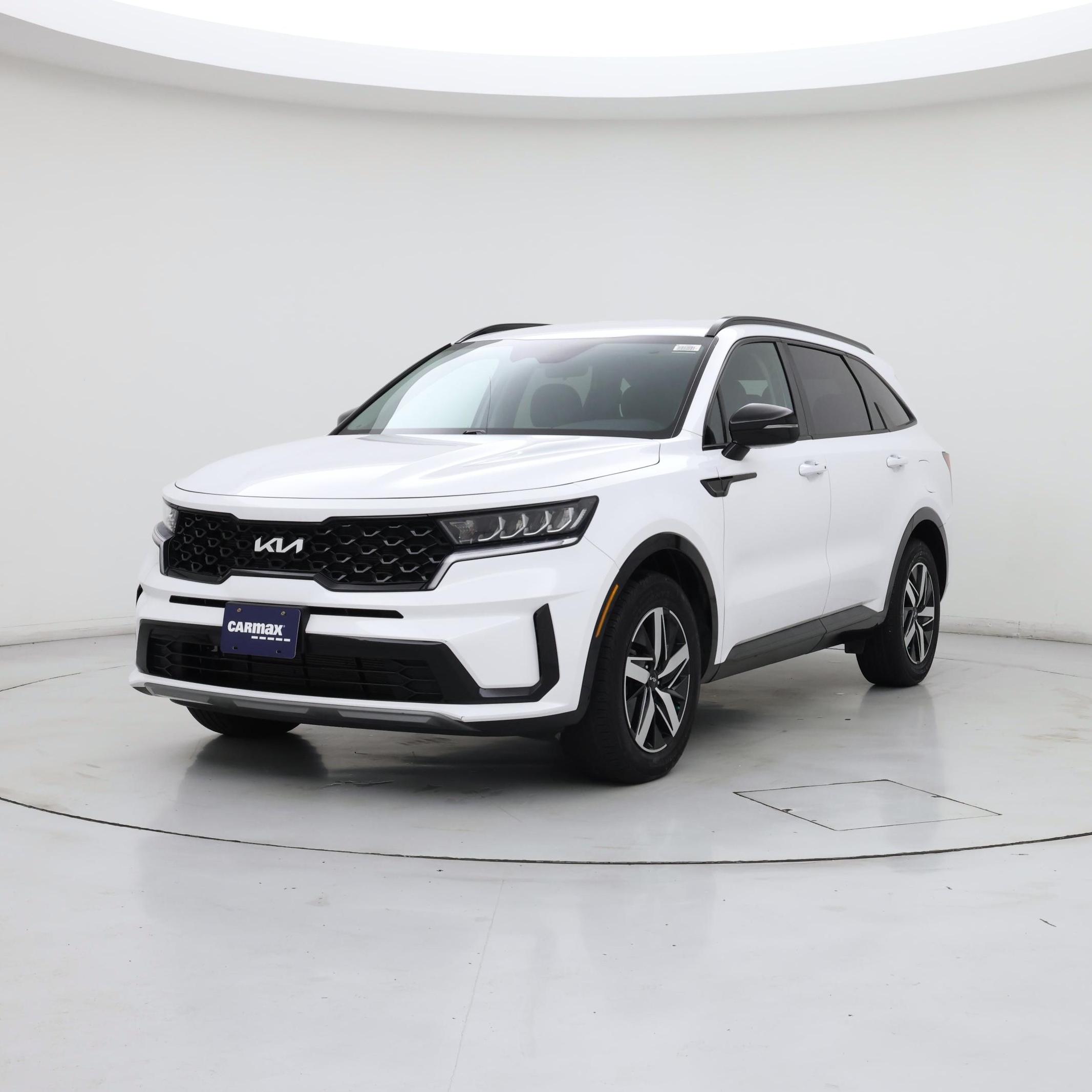 Thumbnail: 2023 Kia Sorento - 4