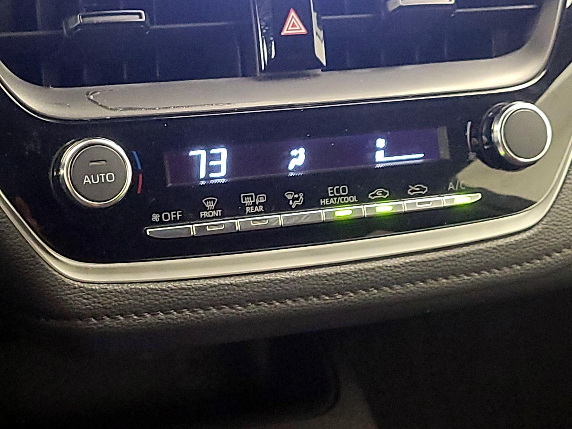 Thumbnail: 2024 Toyota Corolla - 16