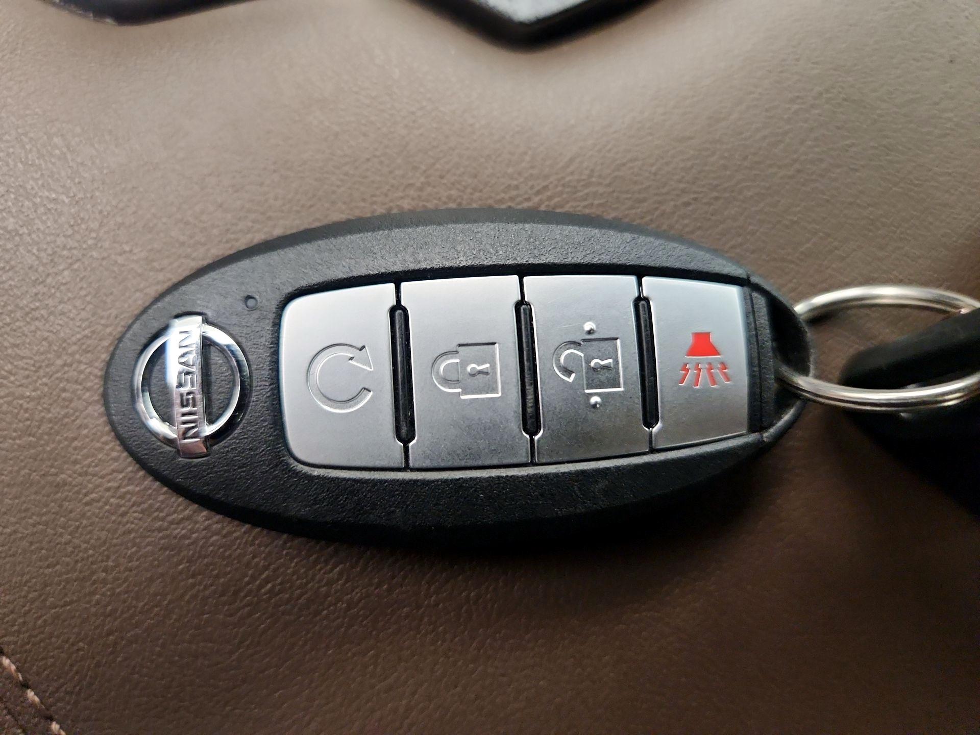 Thumbnail: 2021 Nissan Titan - 18