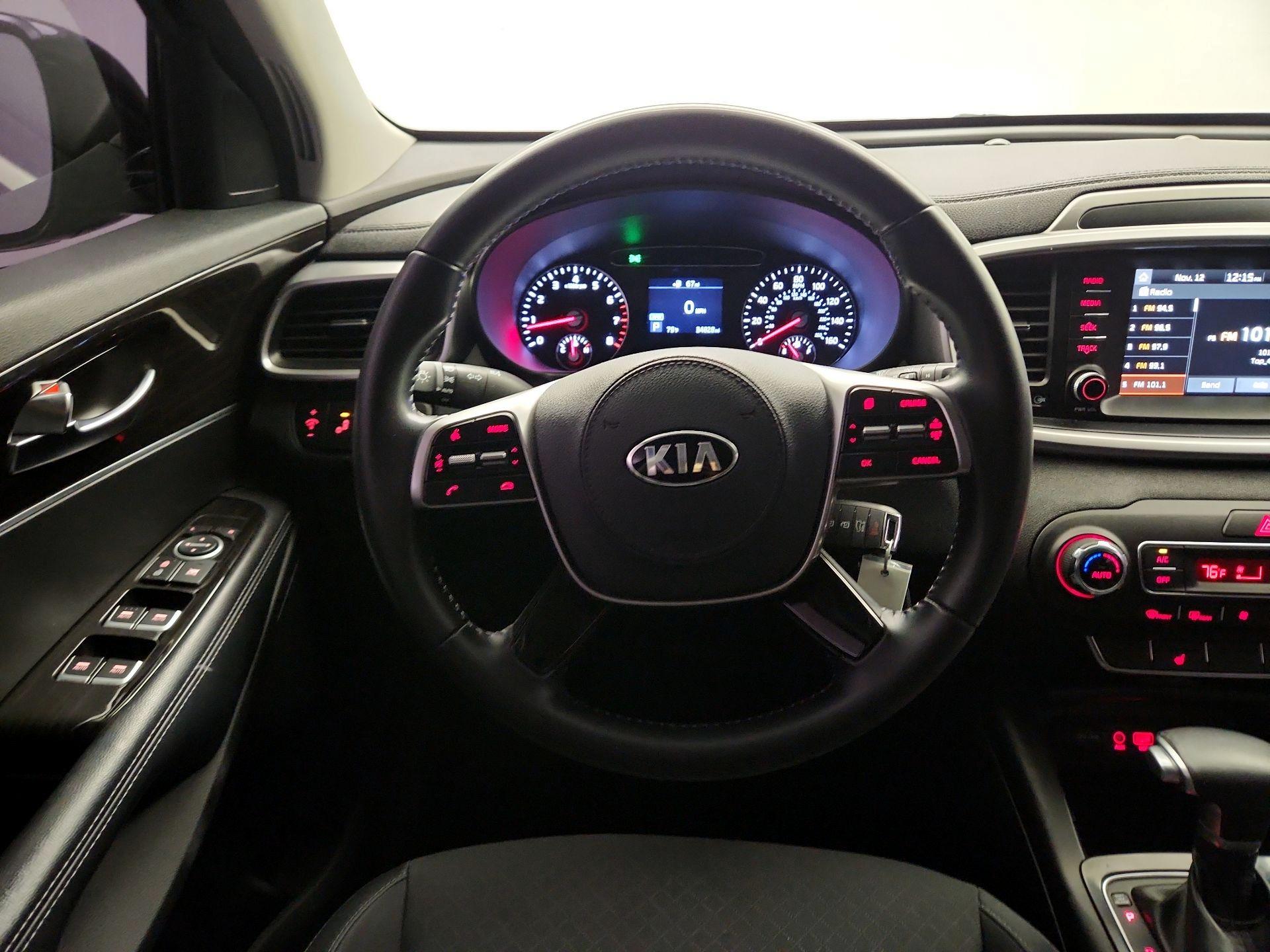 Thumbnail: 2019 Kia Sorento - 10