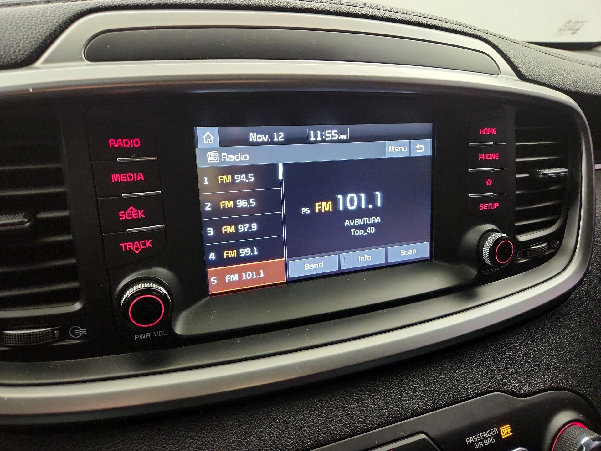 Thumbnail: 2019 Kia Sorento - 15