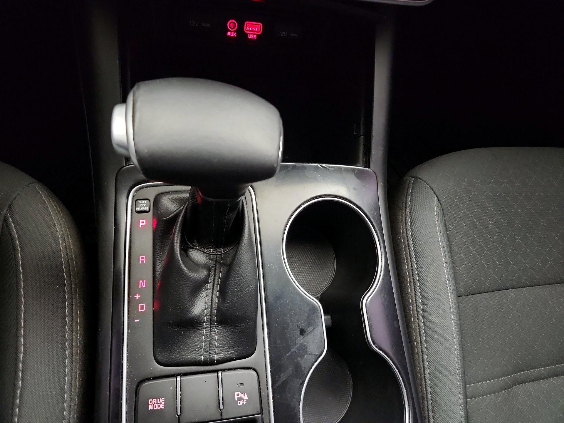 Thumbnail: 2019 Kia Sorento - 17