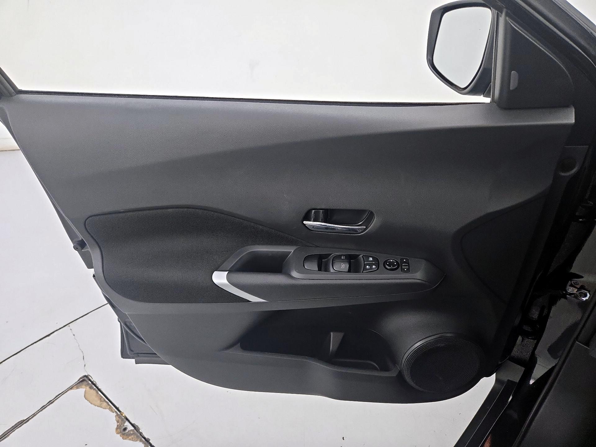 Thumbnail: 2024 Nissan Kicks - 12