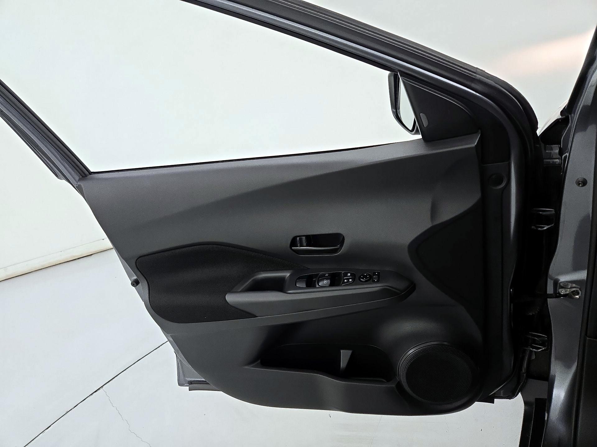 Thumbnail: 2023 Nissan Kicks - 12