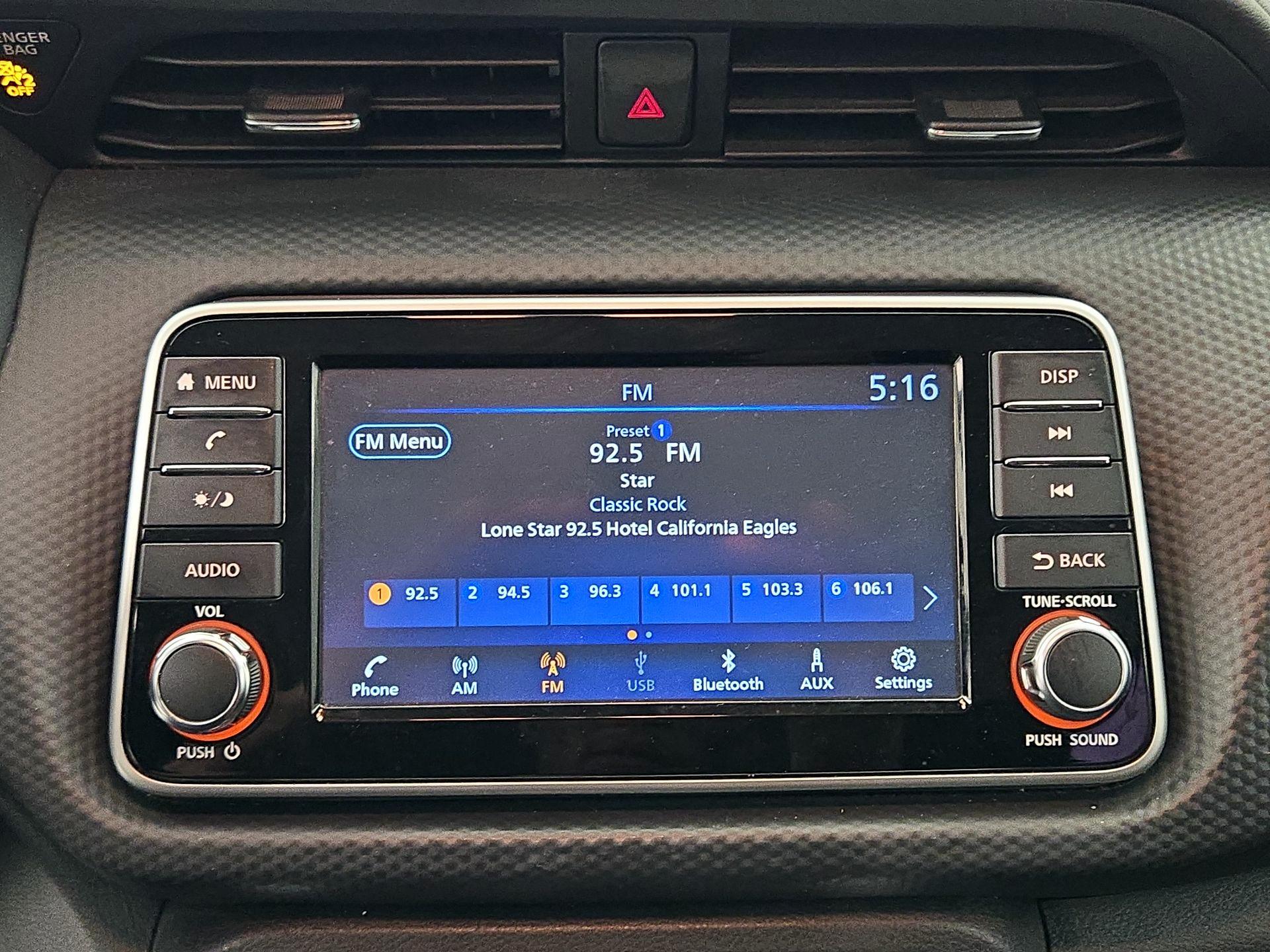 Thumbnail: 2023 Nissan Kicks - 15