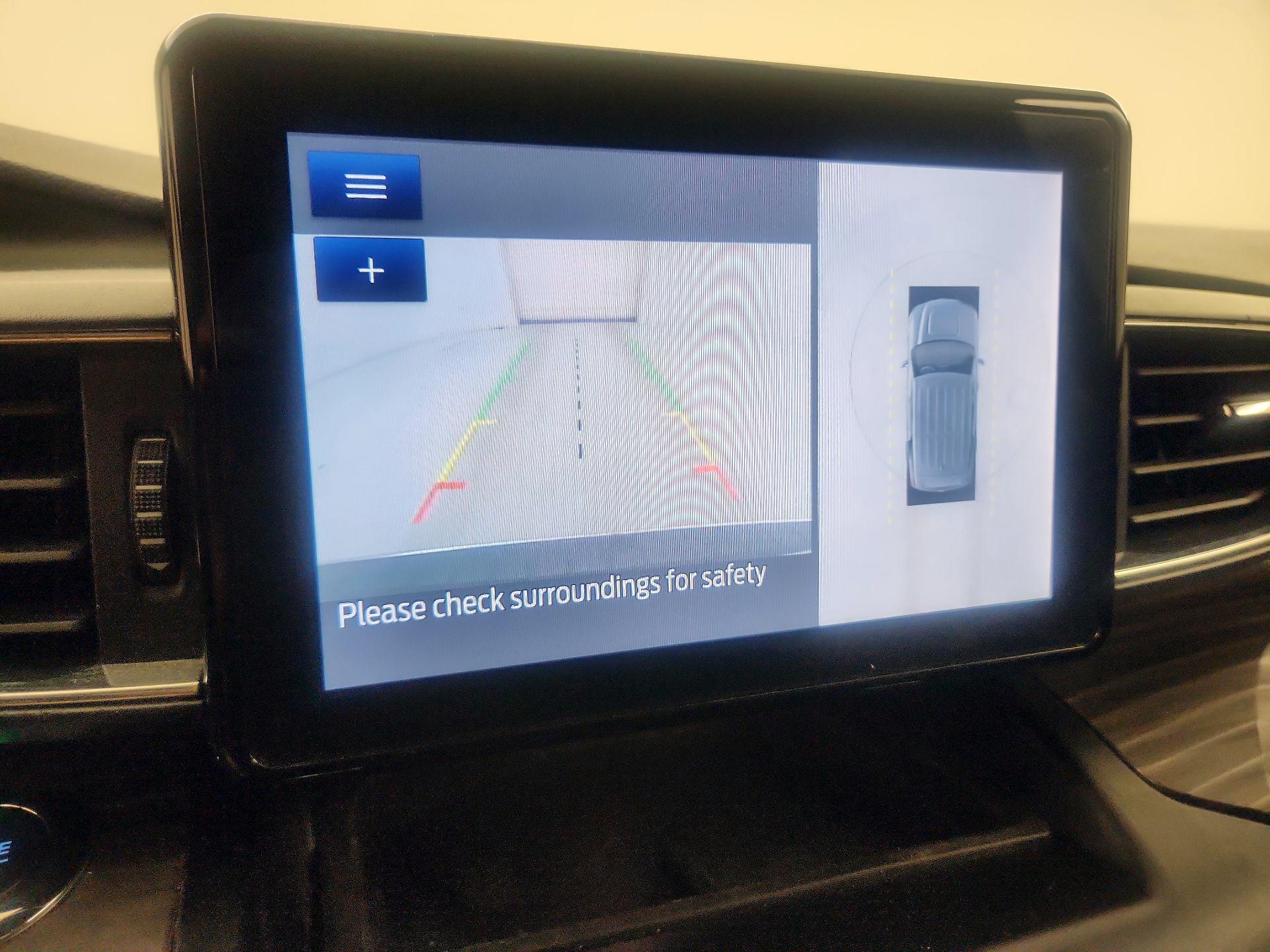 Thumbnail: 2020 Ford Explorer - 15