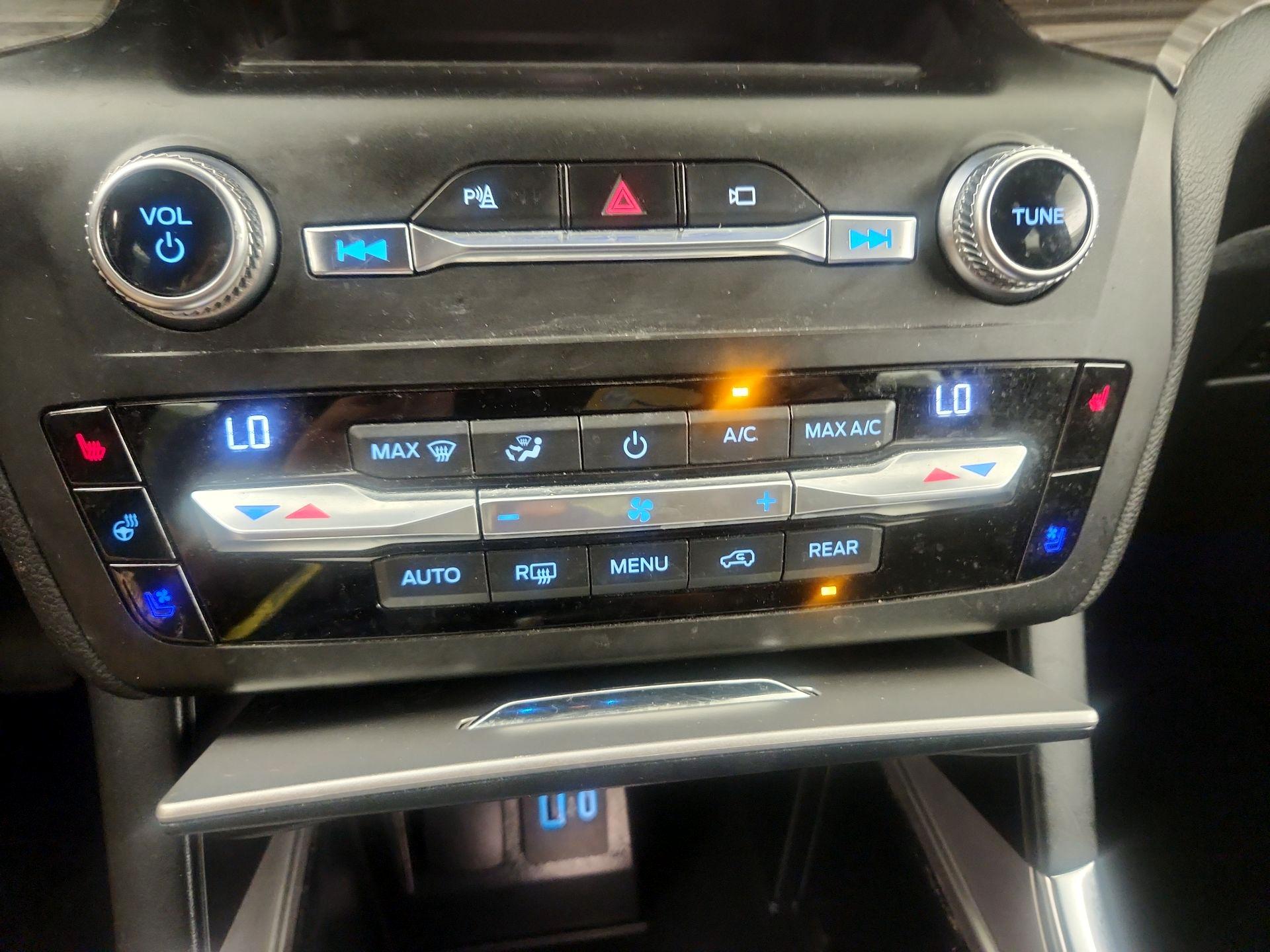 Thumbnail: 2020 Ford Explorer - 17