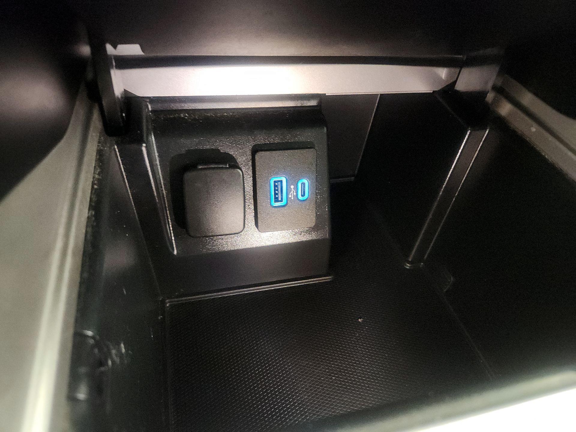 Thumbnail: 2020 Ford Explorer - 19