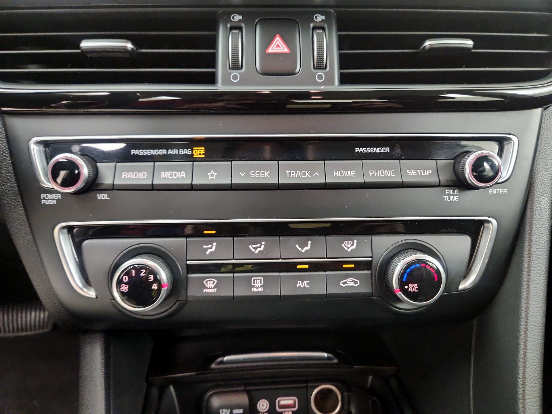 Thumbnail: 2019 Kia Optima - 16