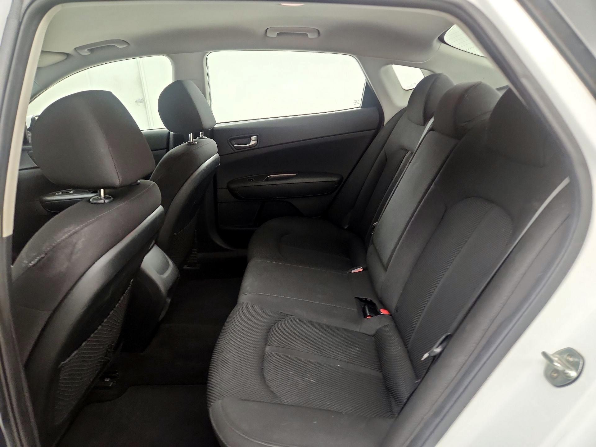 Thumbnail: 2019 Kia Optima - 19