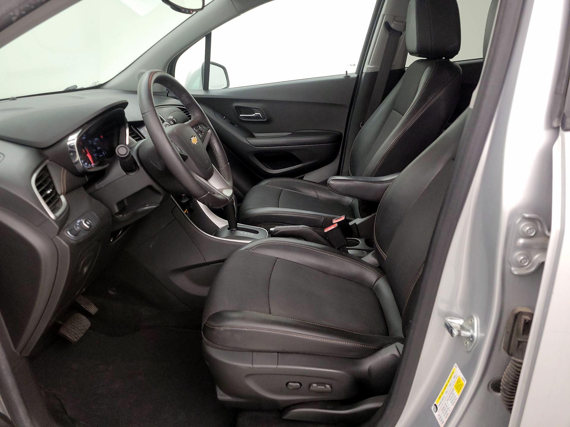 Thumbnail: 2022 Chevrolet Trax - 11