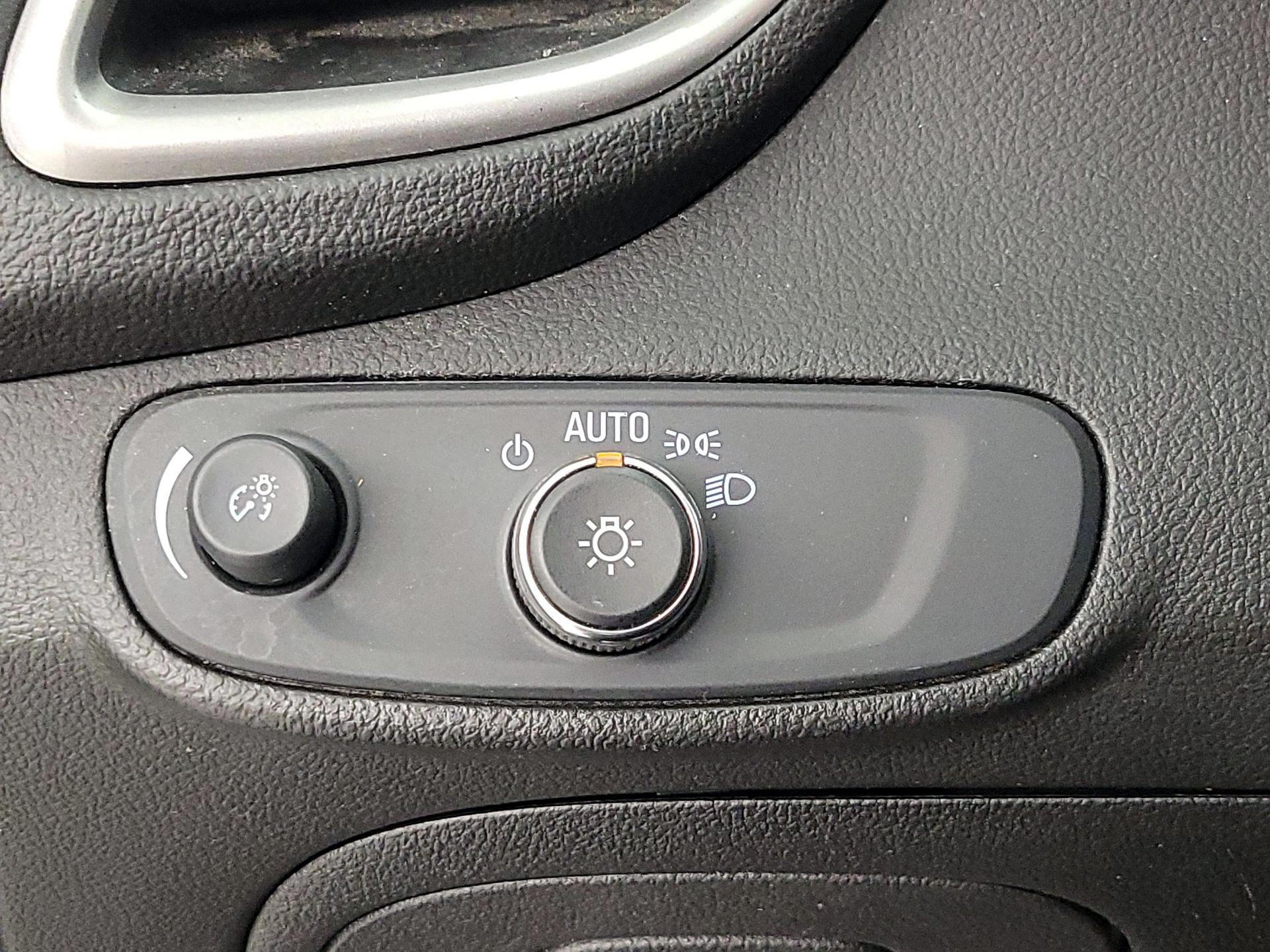 Thumbnail: 2022 Chevrolet Trax - 13