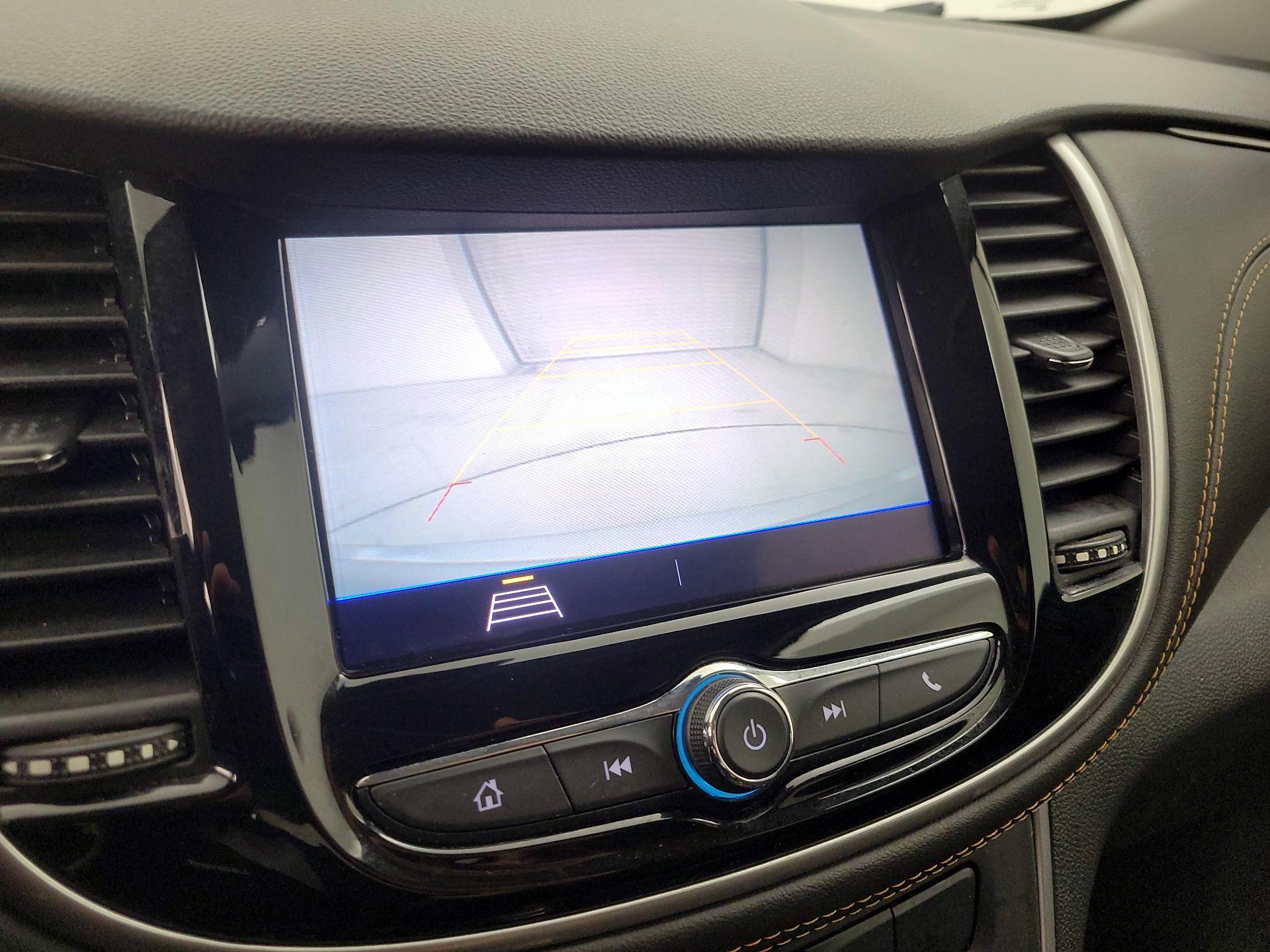 Thumbnail: 2022 Chevrolet Trax - 14