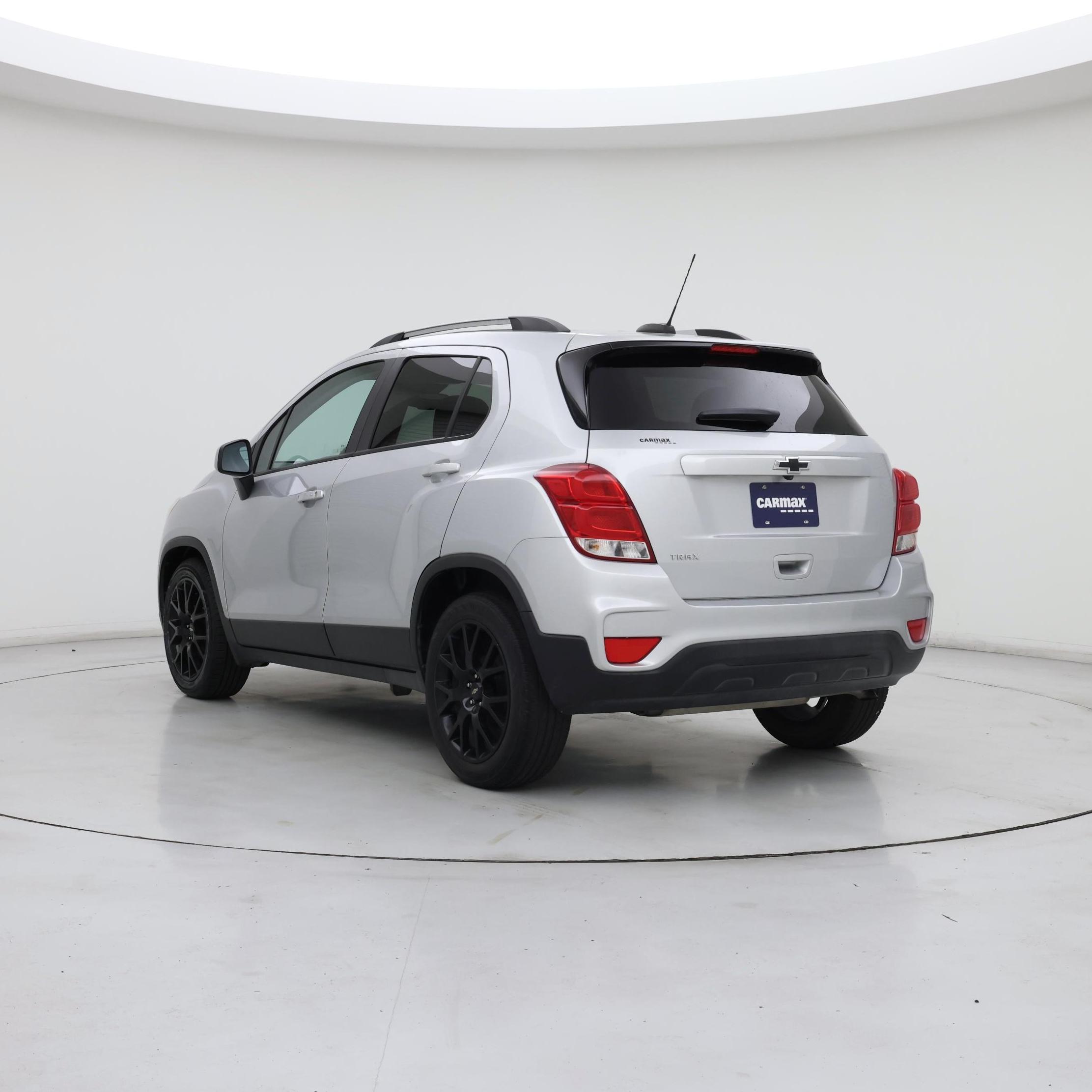 Thumbnail: 2022 Chevrolet Trax - 2