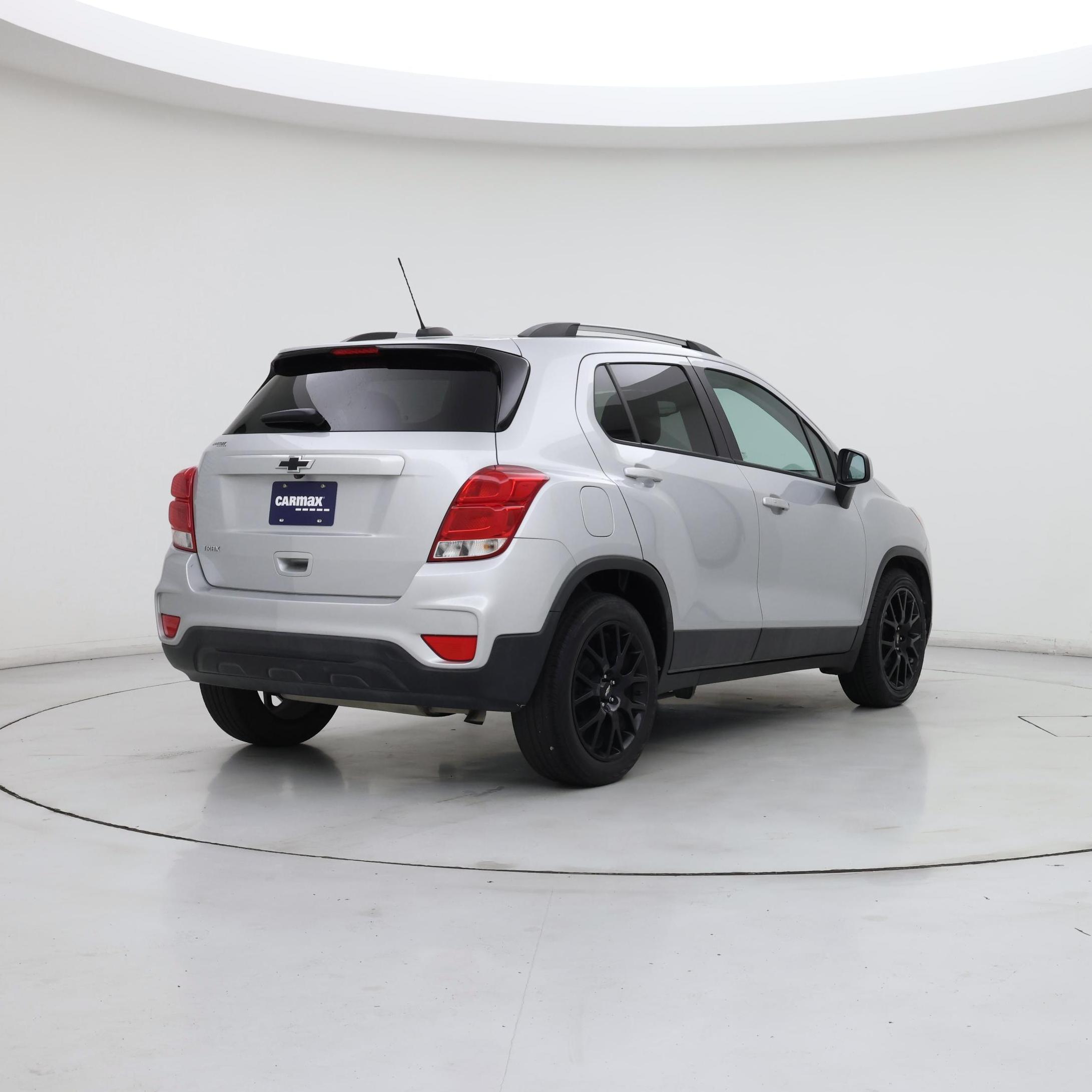 Thumbnail: 2022 Chevrolet Trax - 8