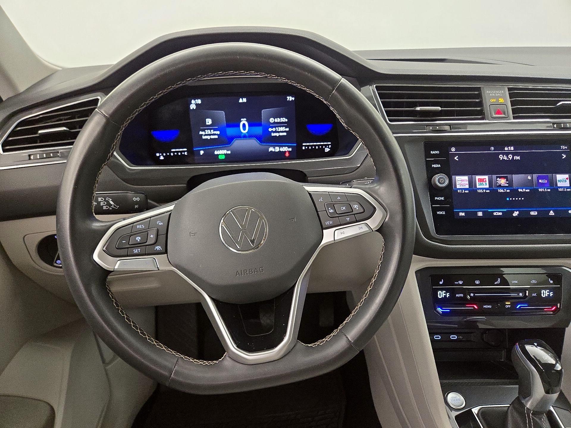 Thumbnail: 2023 Volkswagen Tiguan - 10