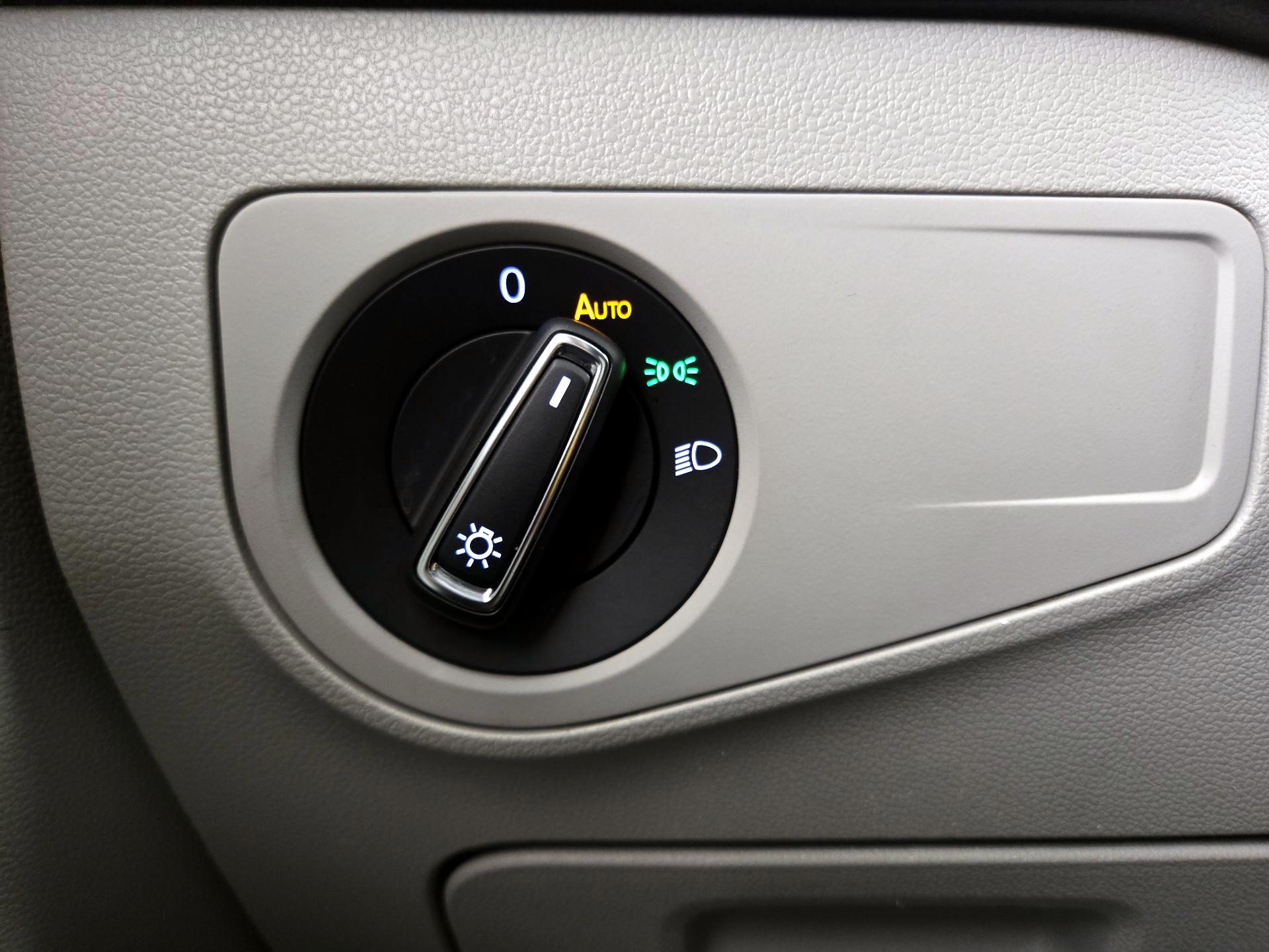 Thumbnail: 2023 Volkswagen Tiguan - 13