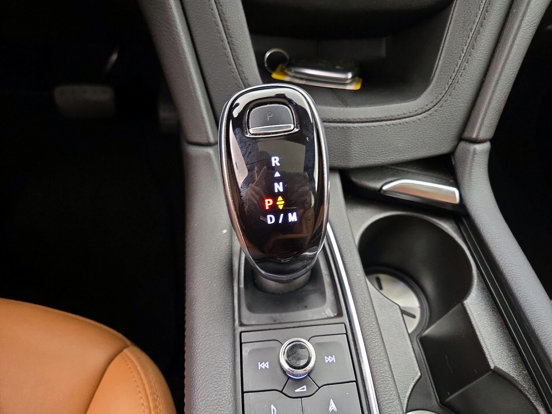 Thumbnail: 2022 Cadillac XT5 - 18