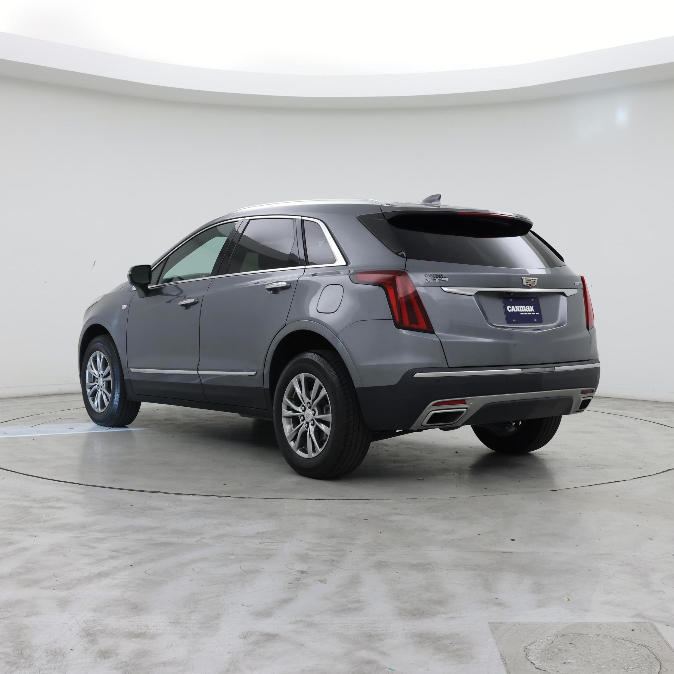 Thumbnail: 2022 Cadillac XT5 - 2